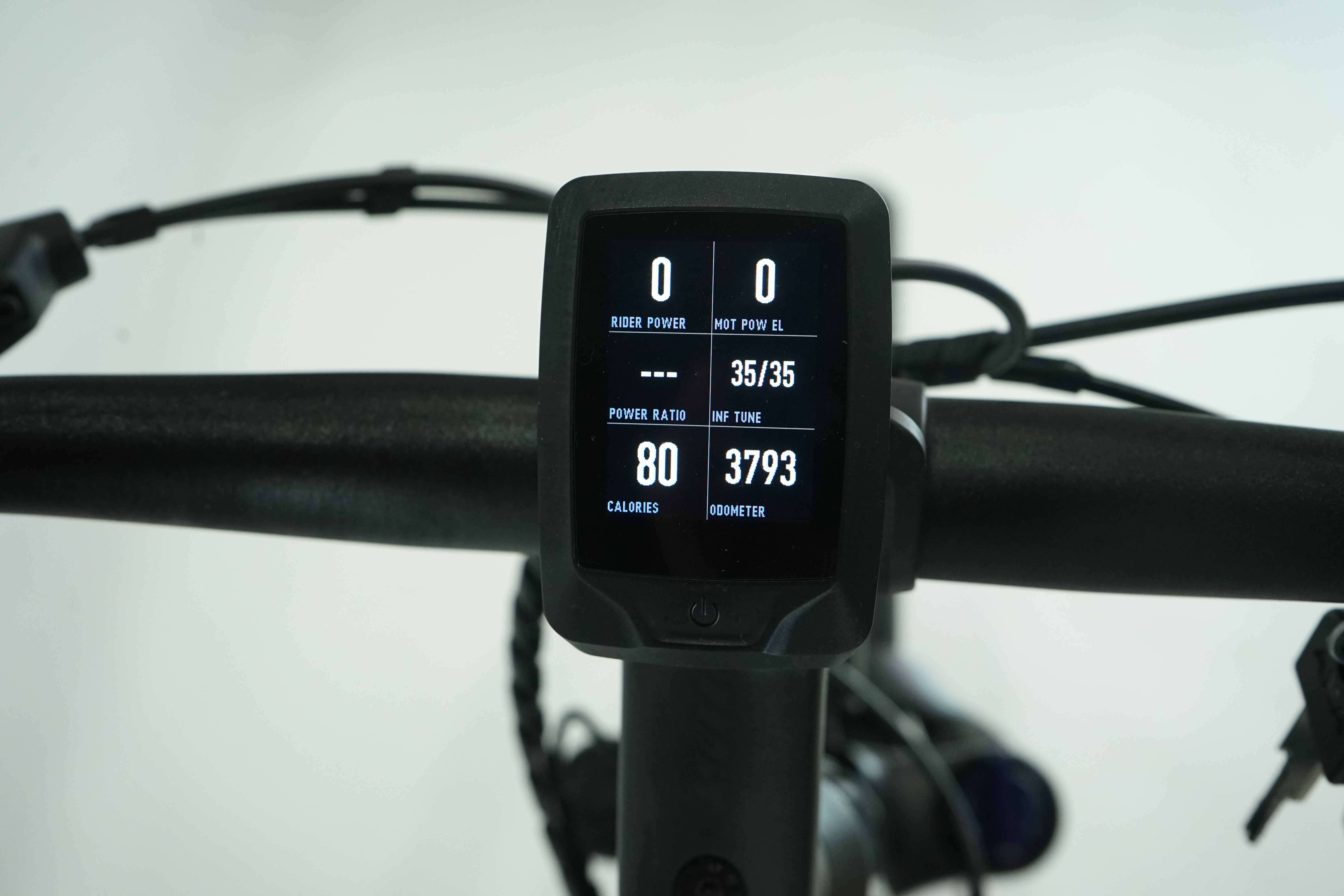 Specialized Turbo Vado 4.0 Step-Through 2022 - Trekking E Bike - 710 Wh - 27,5 Zoll - Damen Sport