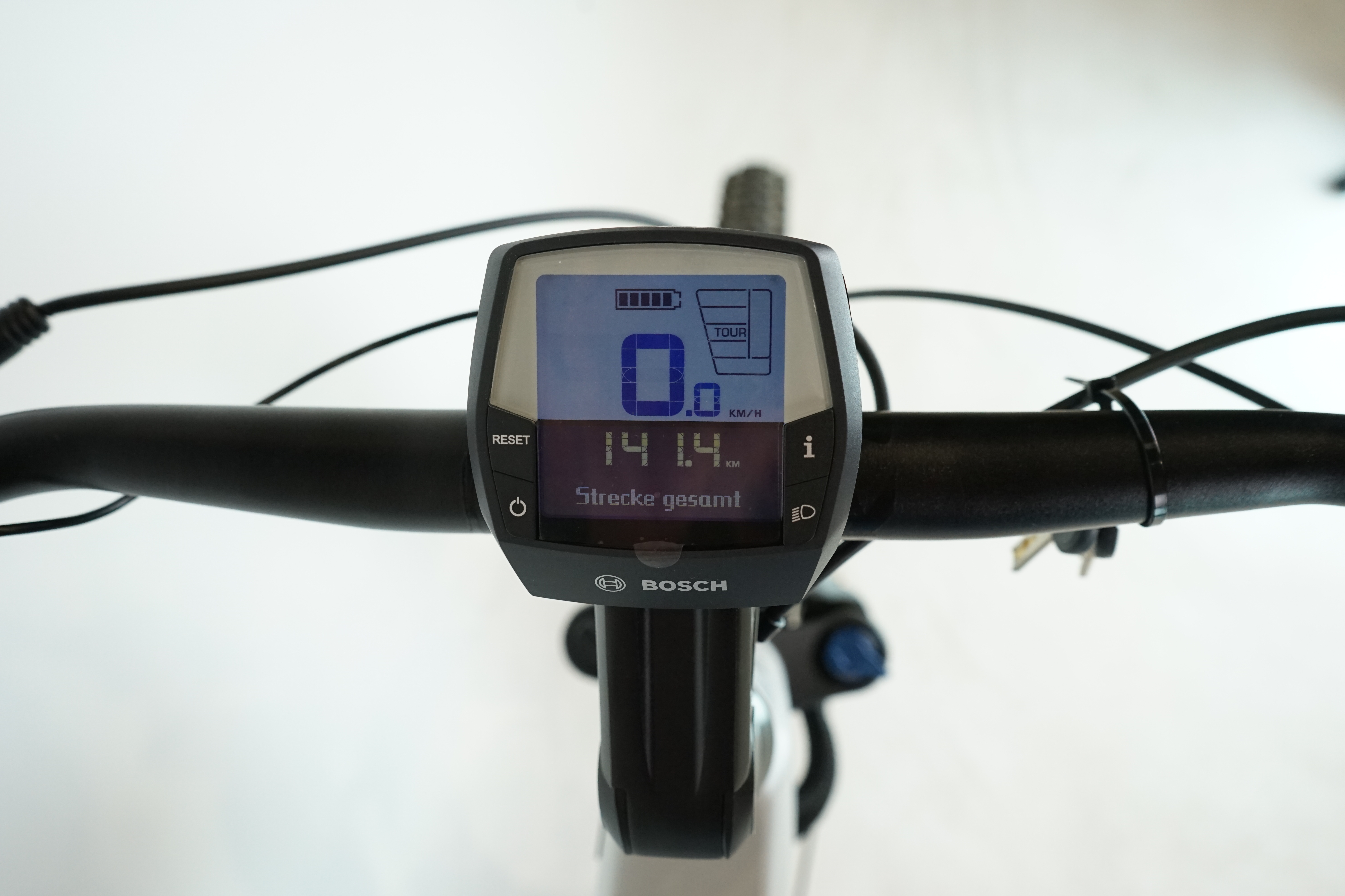 Kalkhoff Endeavour 5.B Season Trekking E Bike 2022 – 625 Wh – Tiefeinsteiger