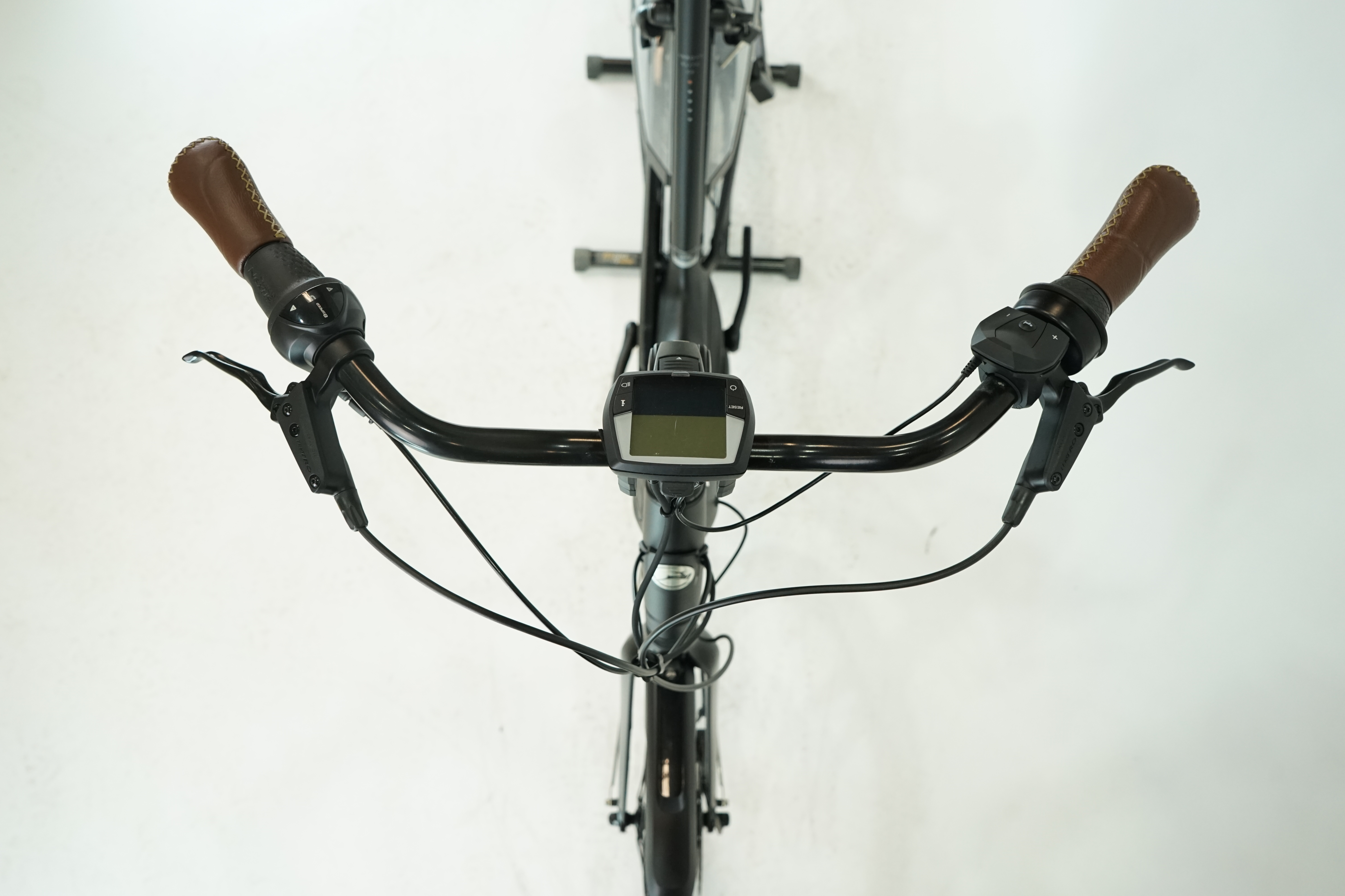 Gazelle Arroyo C8 HMB Elite 2023 - City E Bike - 500 Wh - Rücktritt - Tiefeinstieg