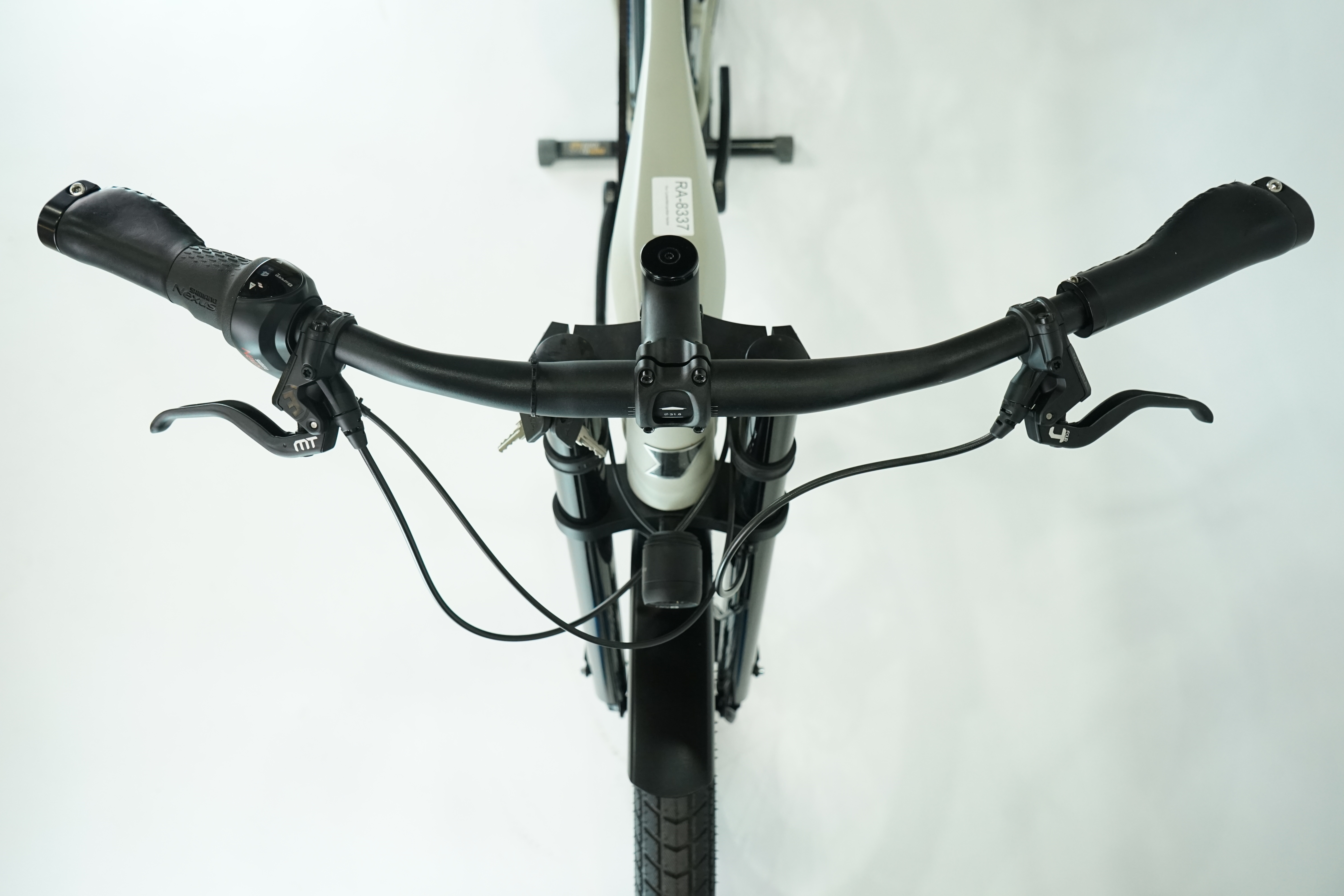 Nox Cycles Metropolis Hacker 2021 - SUV E Bike - 252 Wh - Riemen - 27,5 Zoll - Diamant