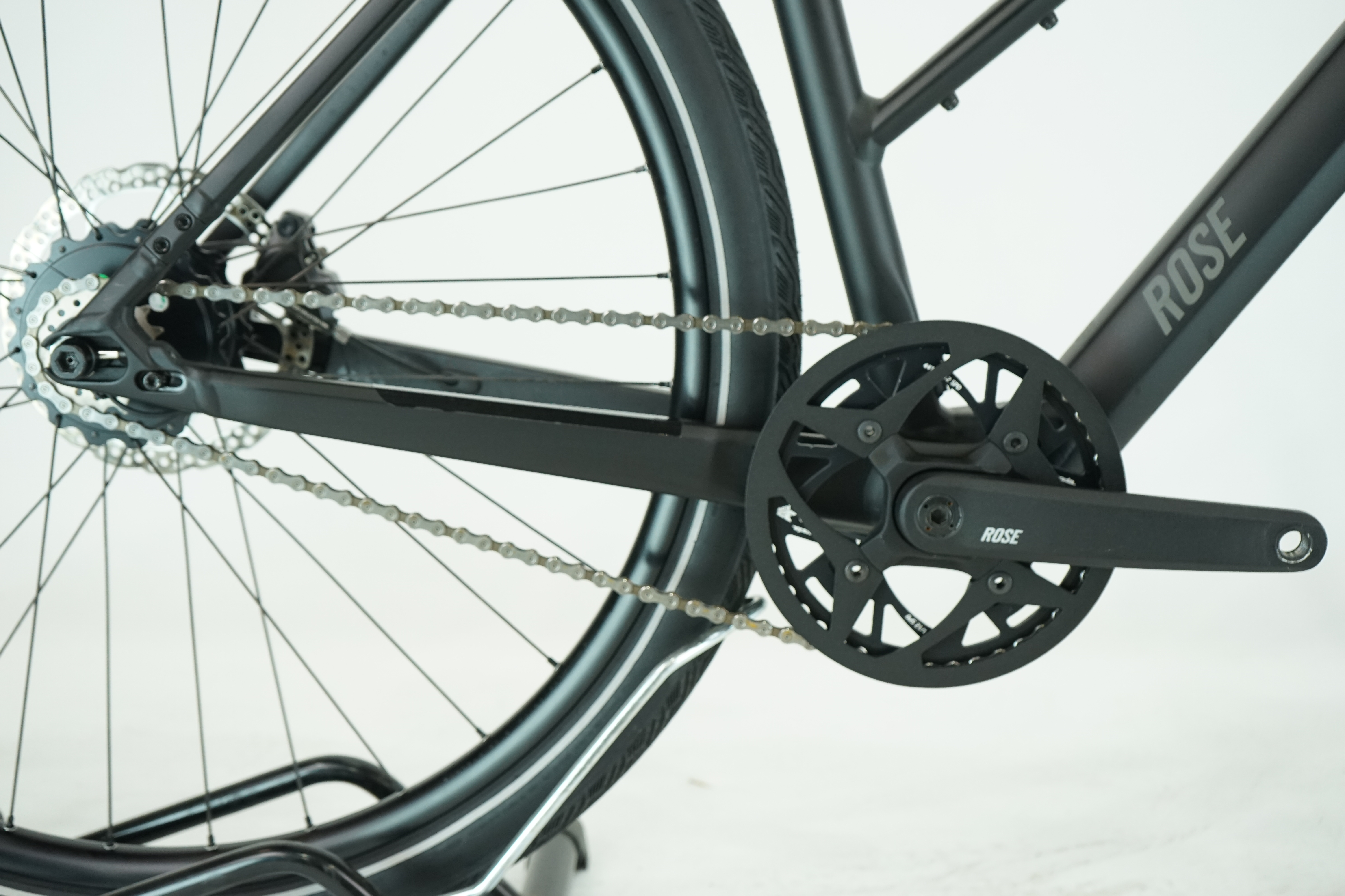 Rose SNEAK PLUS MidStep 2023 - City E Bike - 250 Wh - Damen Sport