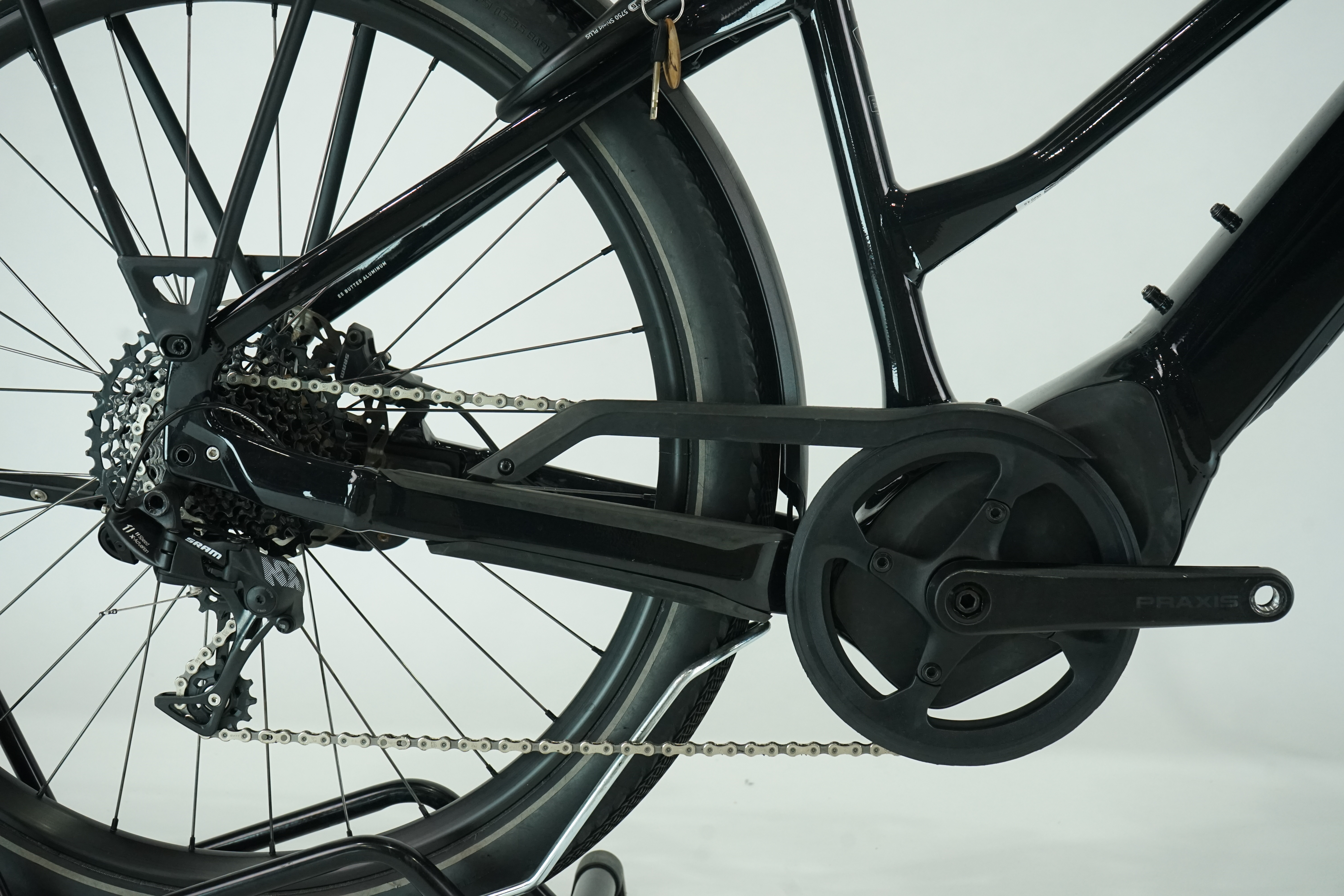 Specialized Turbo Vado 4.0 Step-Through 2022 - Trekking E Bike - 710 Wh - 27,5 Zoll - Damen Sport