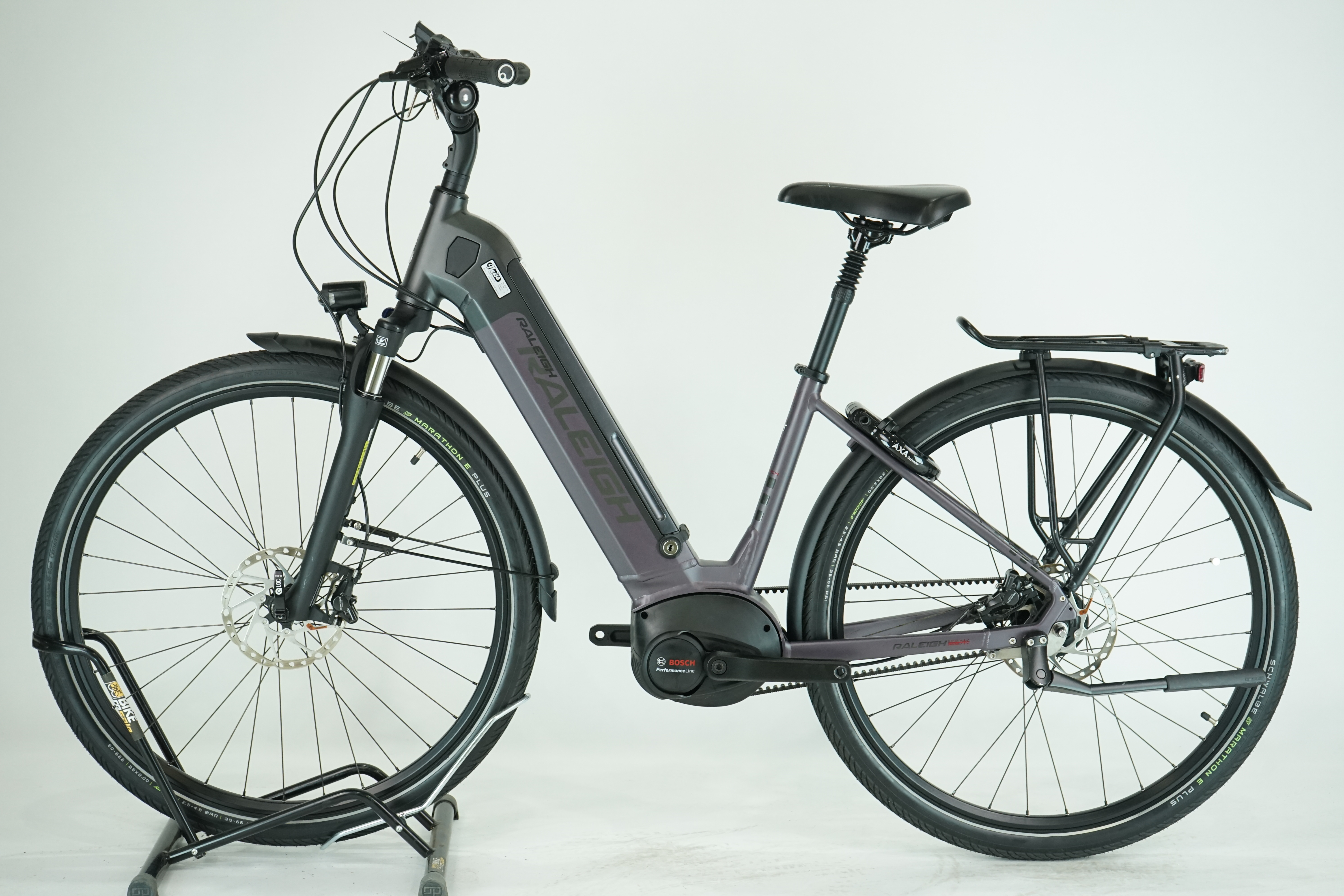 Raleigh Kent Premium 2022 - City E Bike - 625 Wh - Riemen - Tiefeinstieg