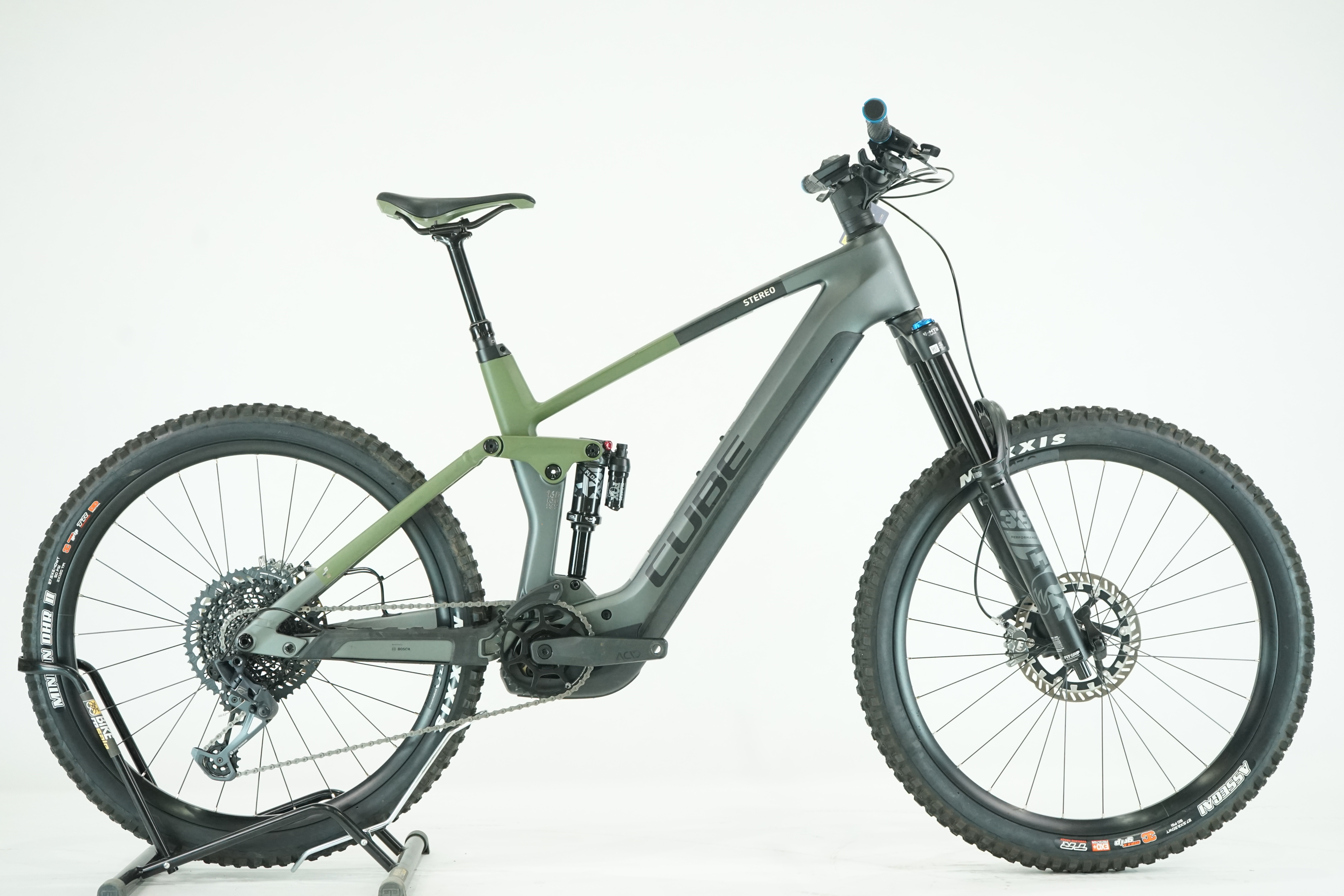 Cube Stereo Hybrid 160 HPC TM 2023 - E Mountainbike - 750 Wh - 27,5 Zoll - Fully