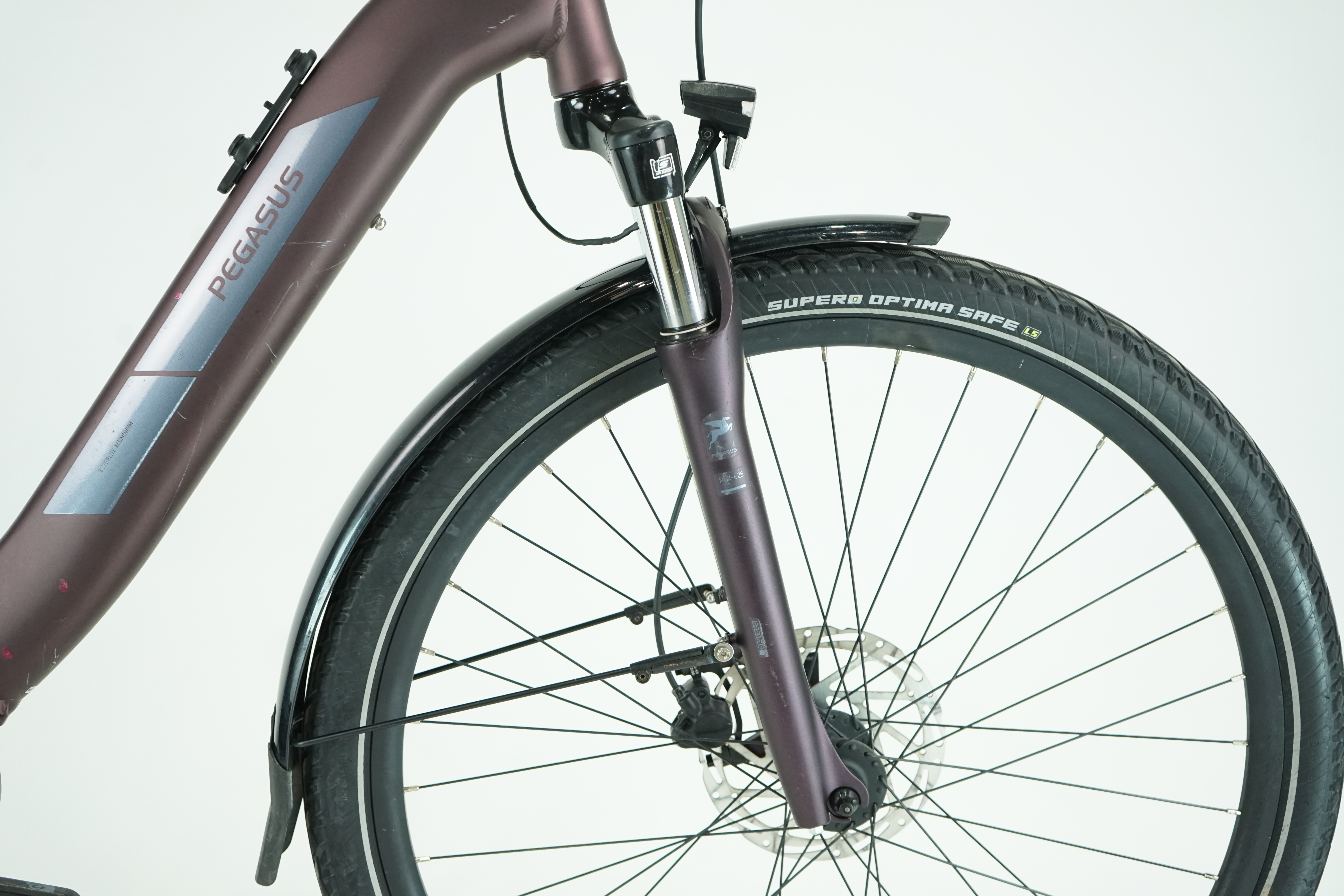 PEGASUS Solero E8r Plus  2023 - City E Bike - 500 Wh - Tiefeinsteiger - 28 Zoll