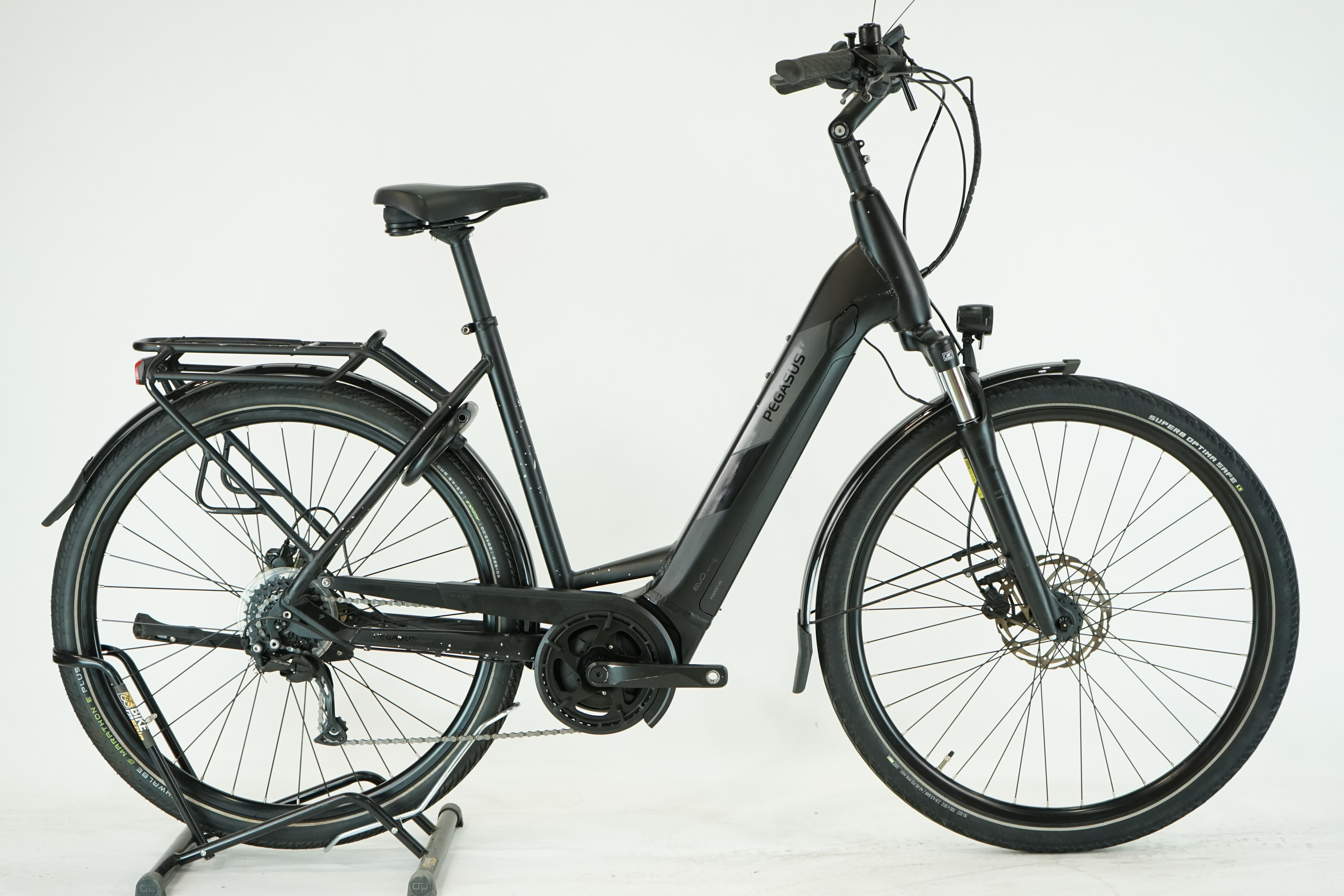 Pegasus solero Evo 9 2022 - City E Bike - 400 Wh - Tiefeinsteiger - Aluminium - 28 Zoll 