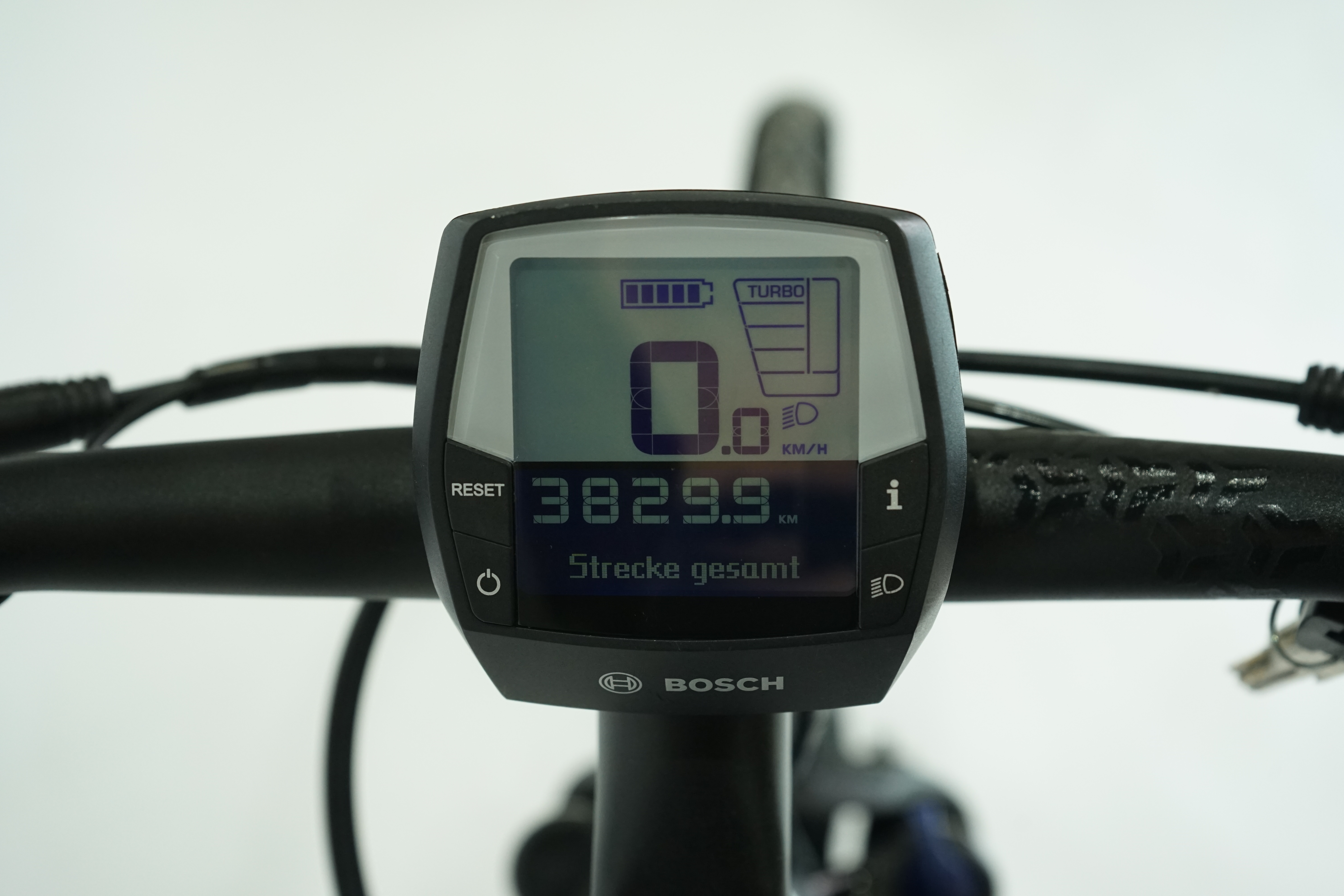 Carver Route E.420 2023 - Trekking E Bike - 500Wh - 28Zoll - Diamant