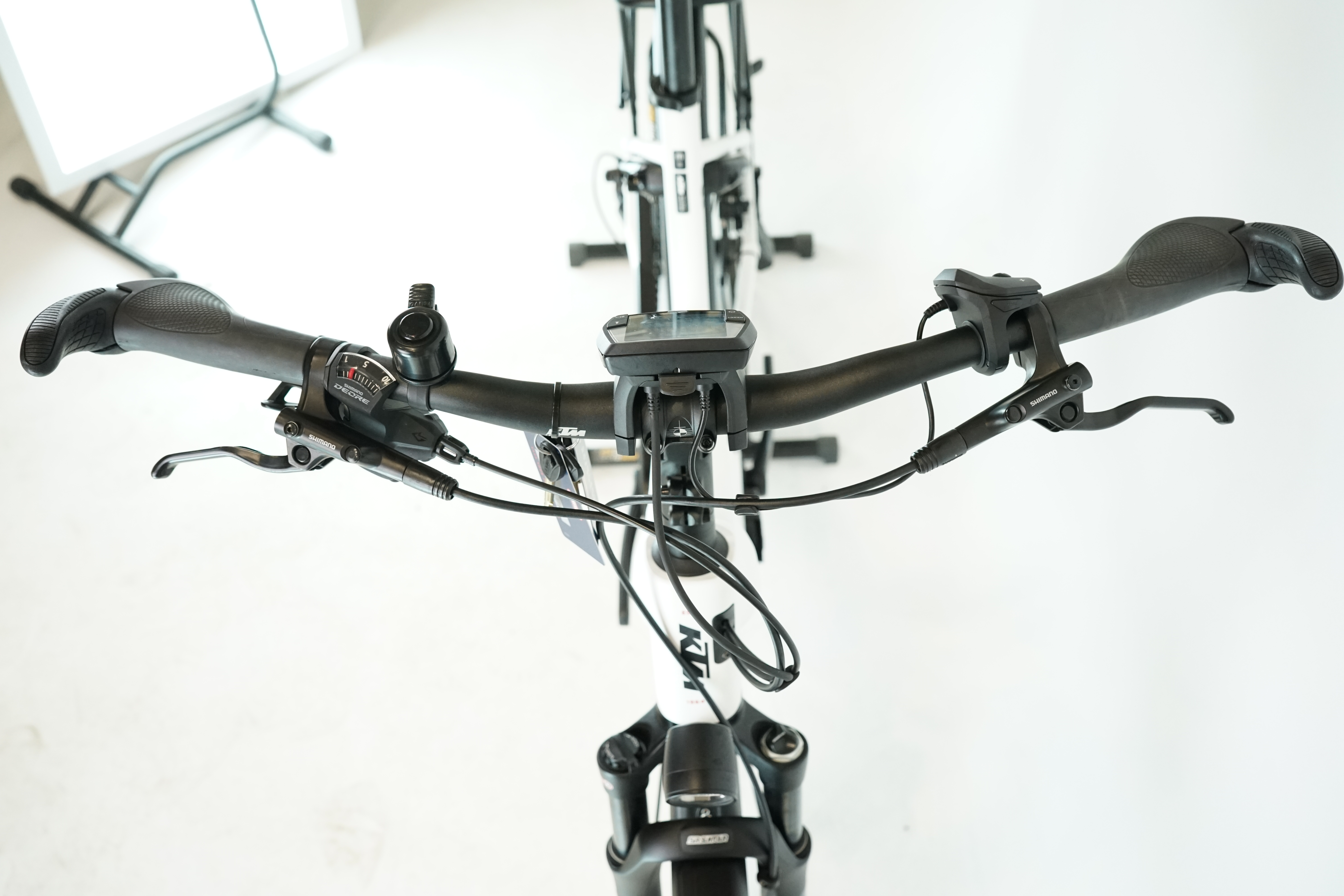 KTM Cento 10 2022 - Trekking E Bike - 625Wh - 29Zoll - Damen Sport