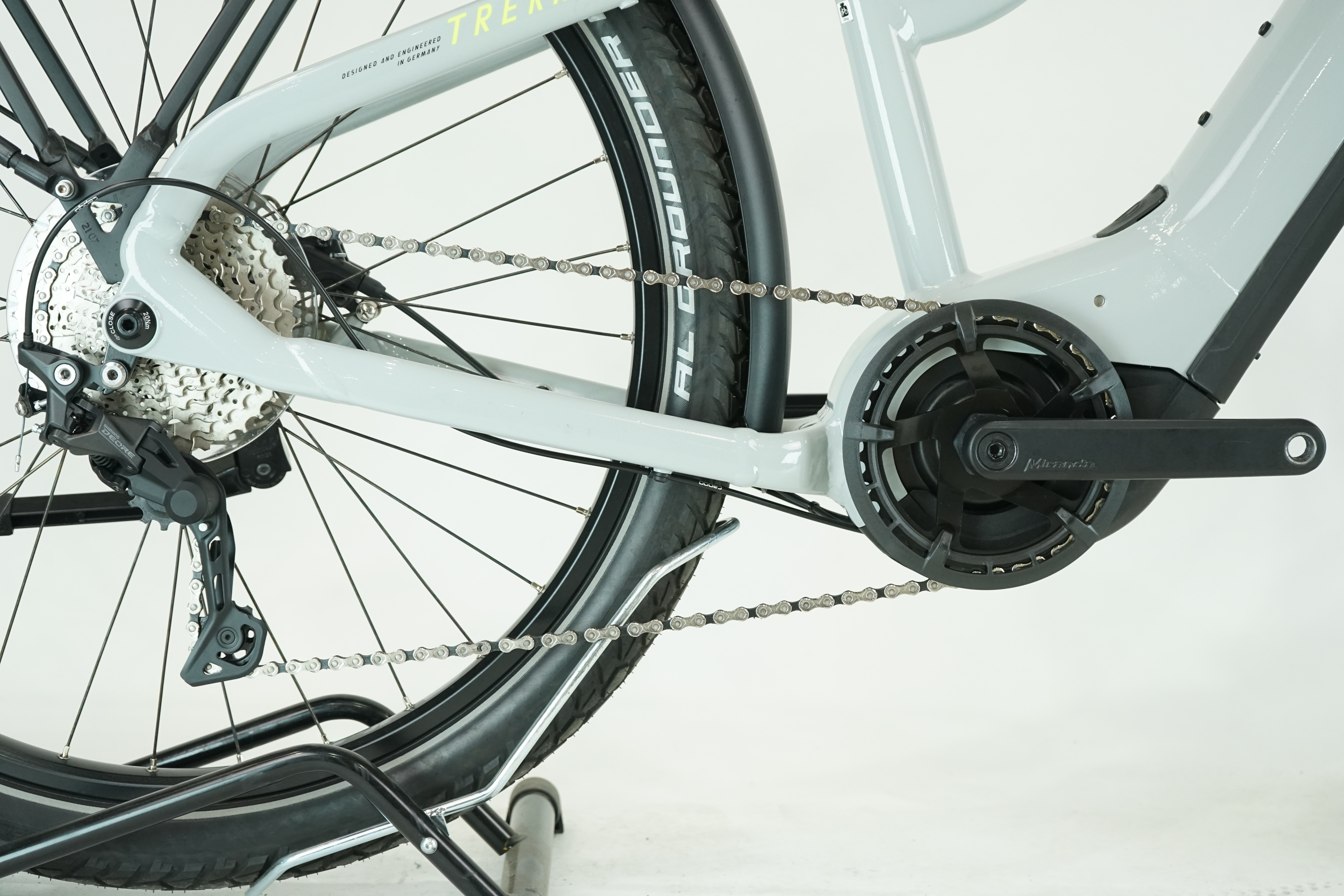 Haibike Trekking 6 2023 - Trekking E Bike - 630 Wh - 27,5 Zoll - Damen Sport