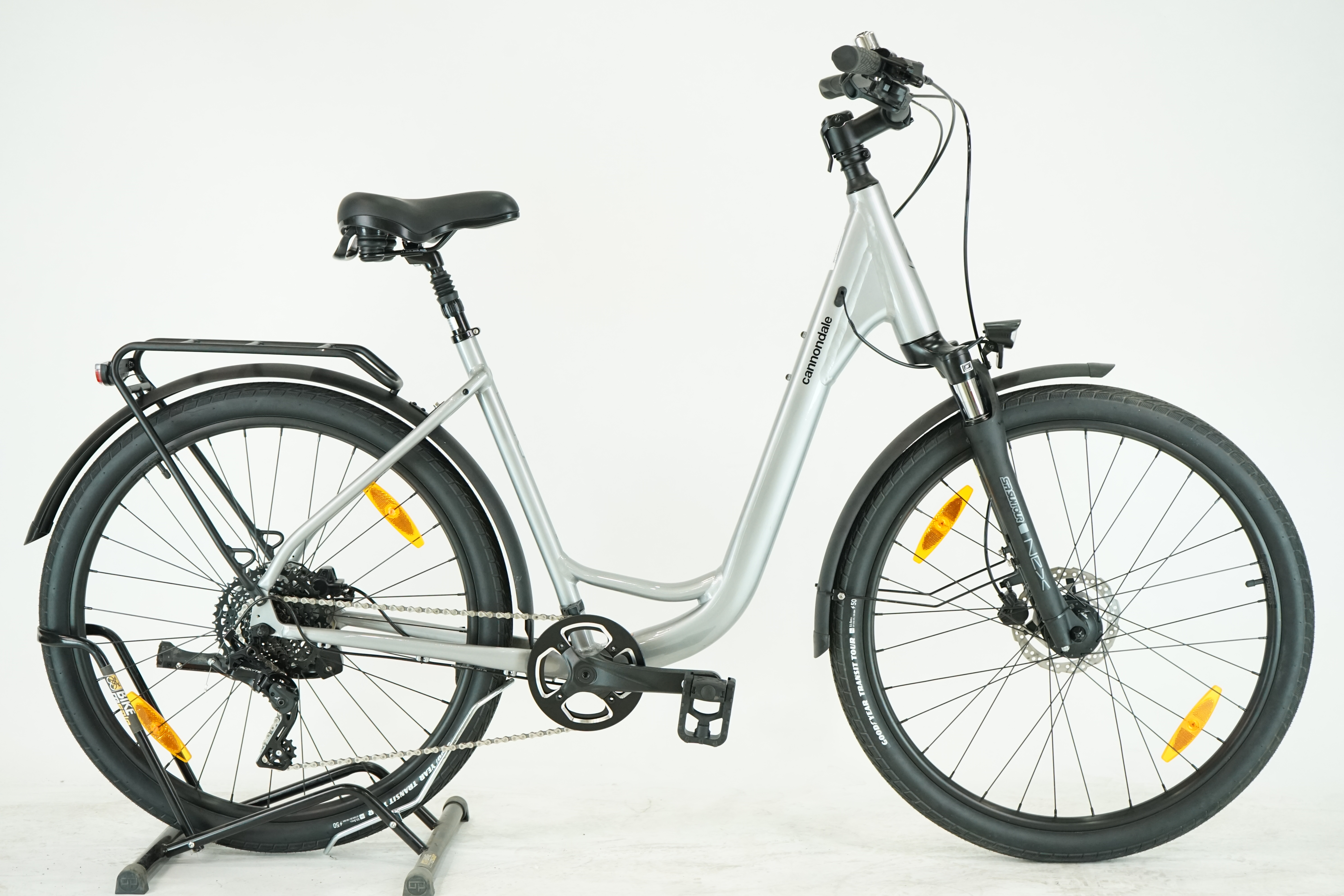 Cannondale Adventure EQ 2023 - City Bike - 27,5 Zoll - Tiefeinsteiger