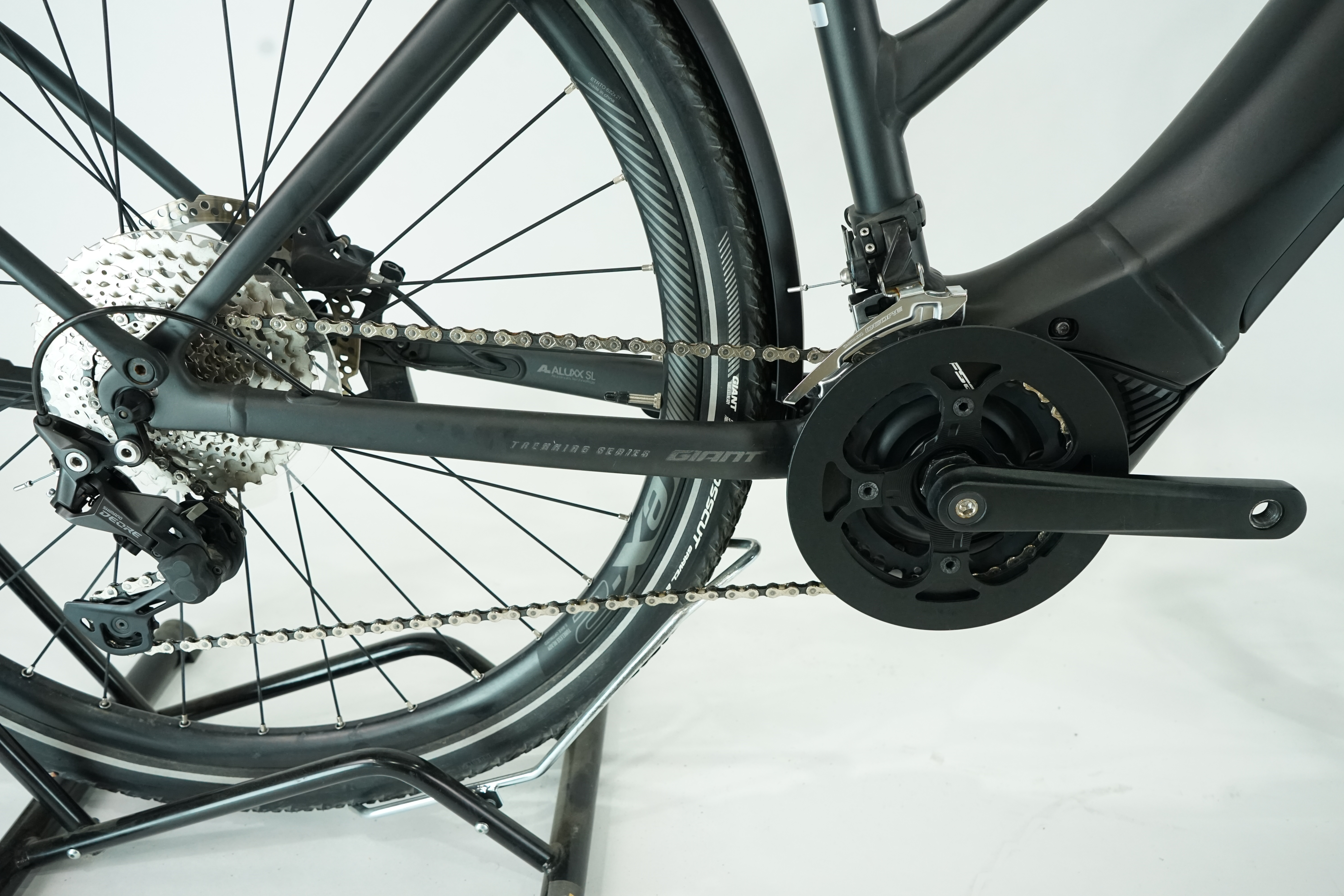 Giant Explore E+ 1 STA 2021 - Trekking E Bike - 500 Wh - Damen Sport