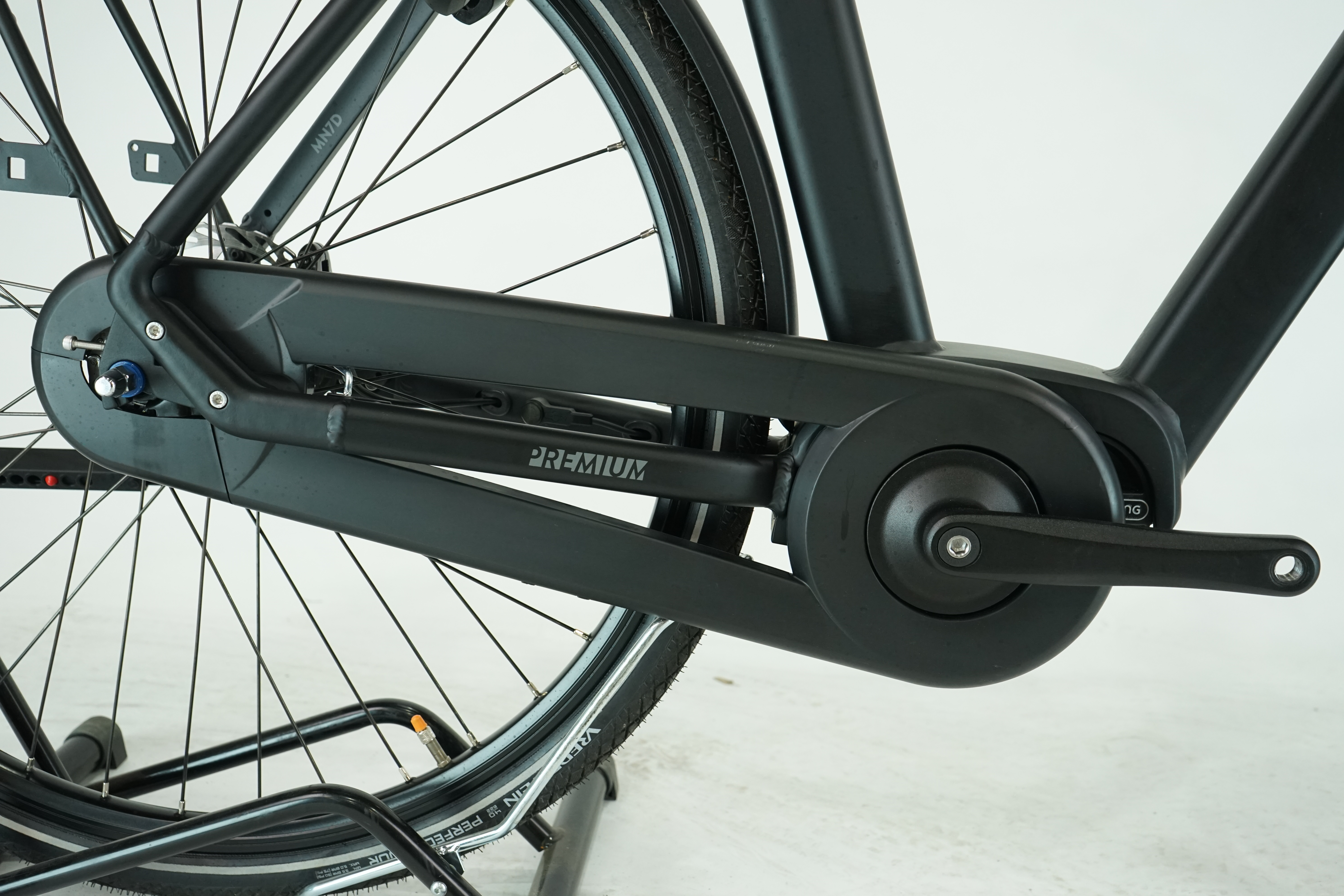 Qwic Premium MN7D 2022 - City E Bike - 625 Wh - Diamant