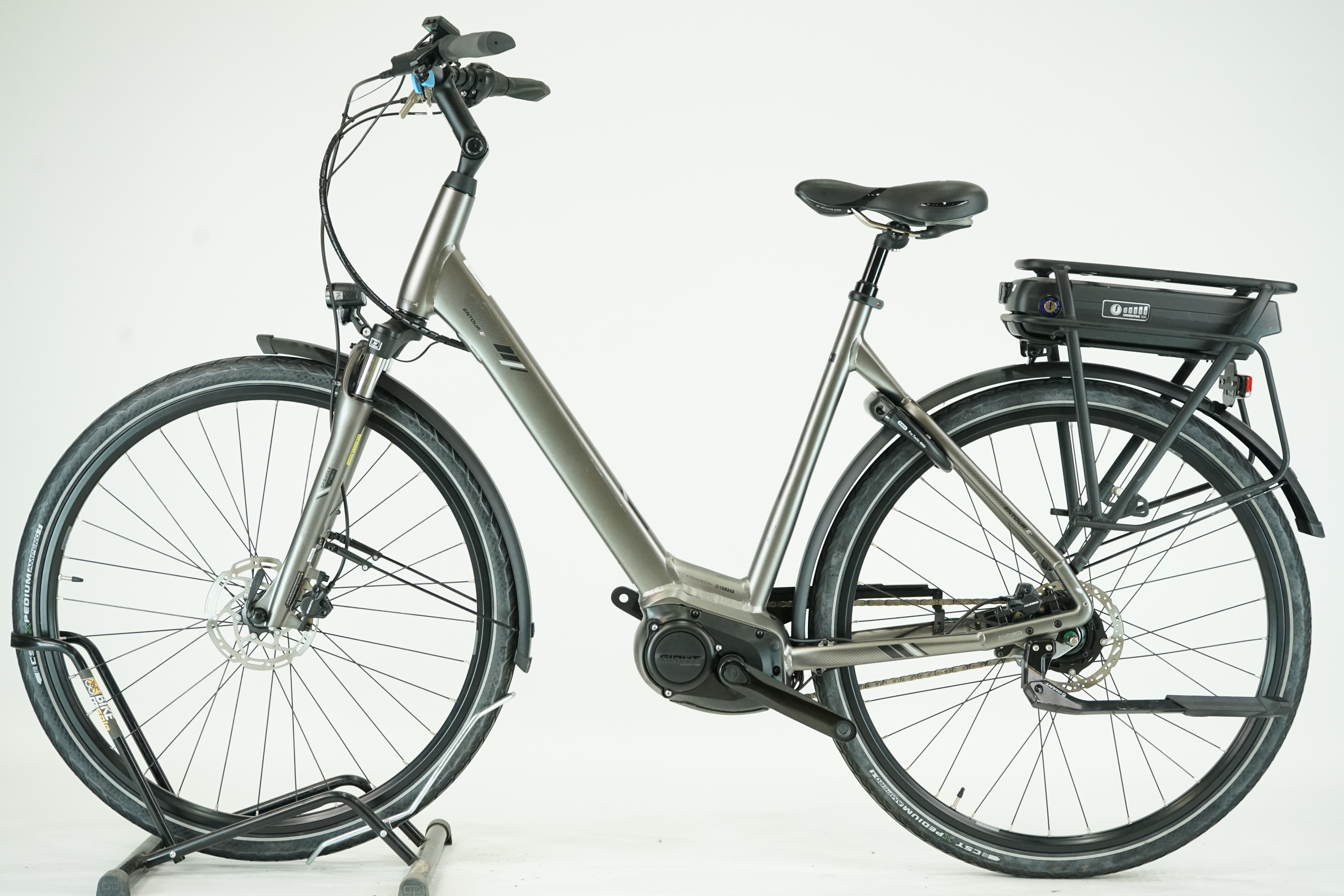 GIANT Entour E+ 0 RT LDS Core 500 2022 - City E Bike - 500 Wh - Tiefeinsteiger - 28 Zoll