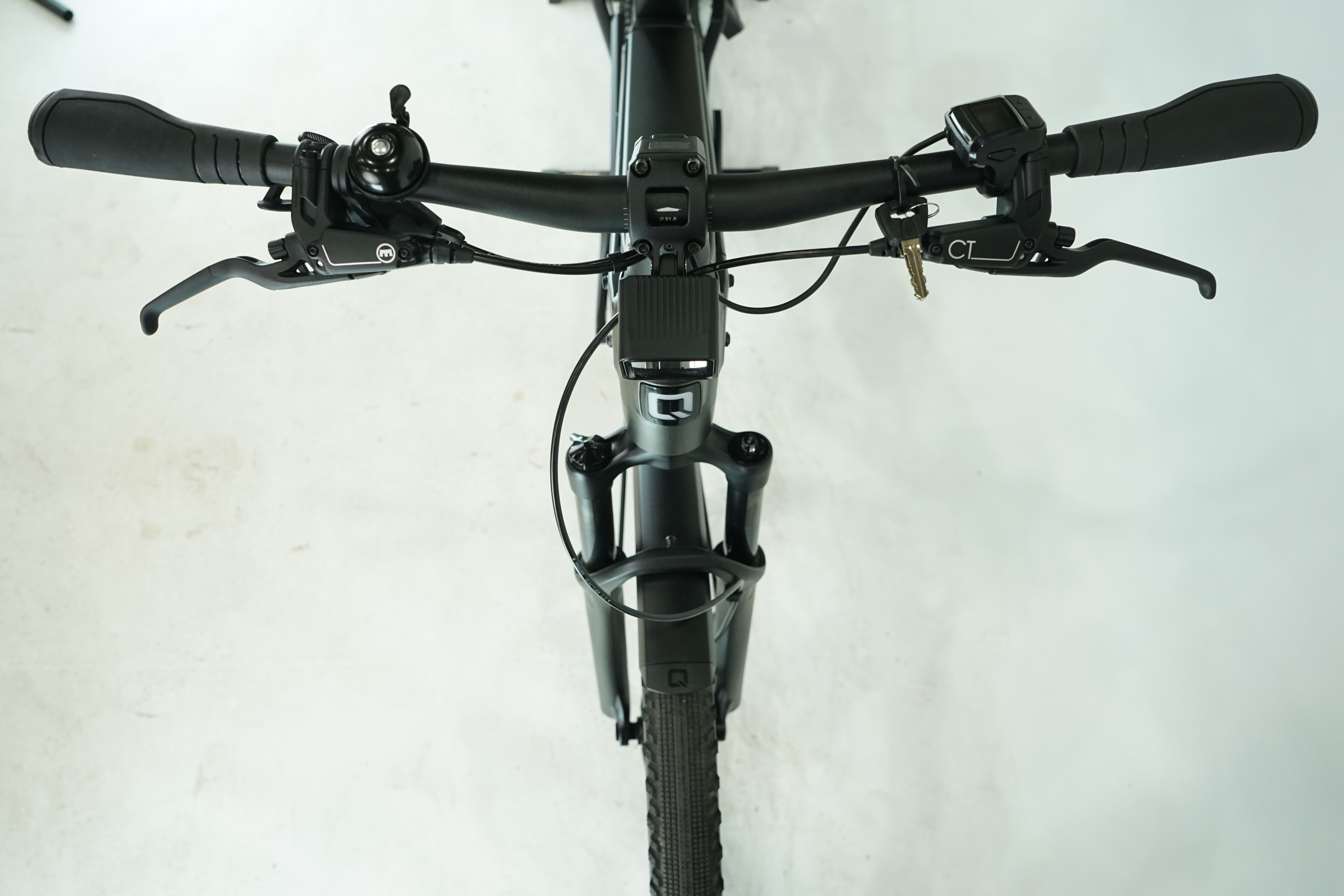 Qwic Atlas 756 2022 - Trekking E Bike - 756 Wh - 27,5 Zoll - Trapez