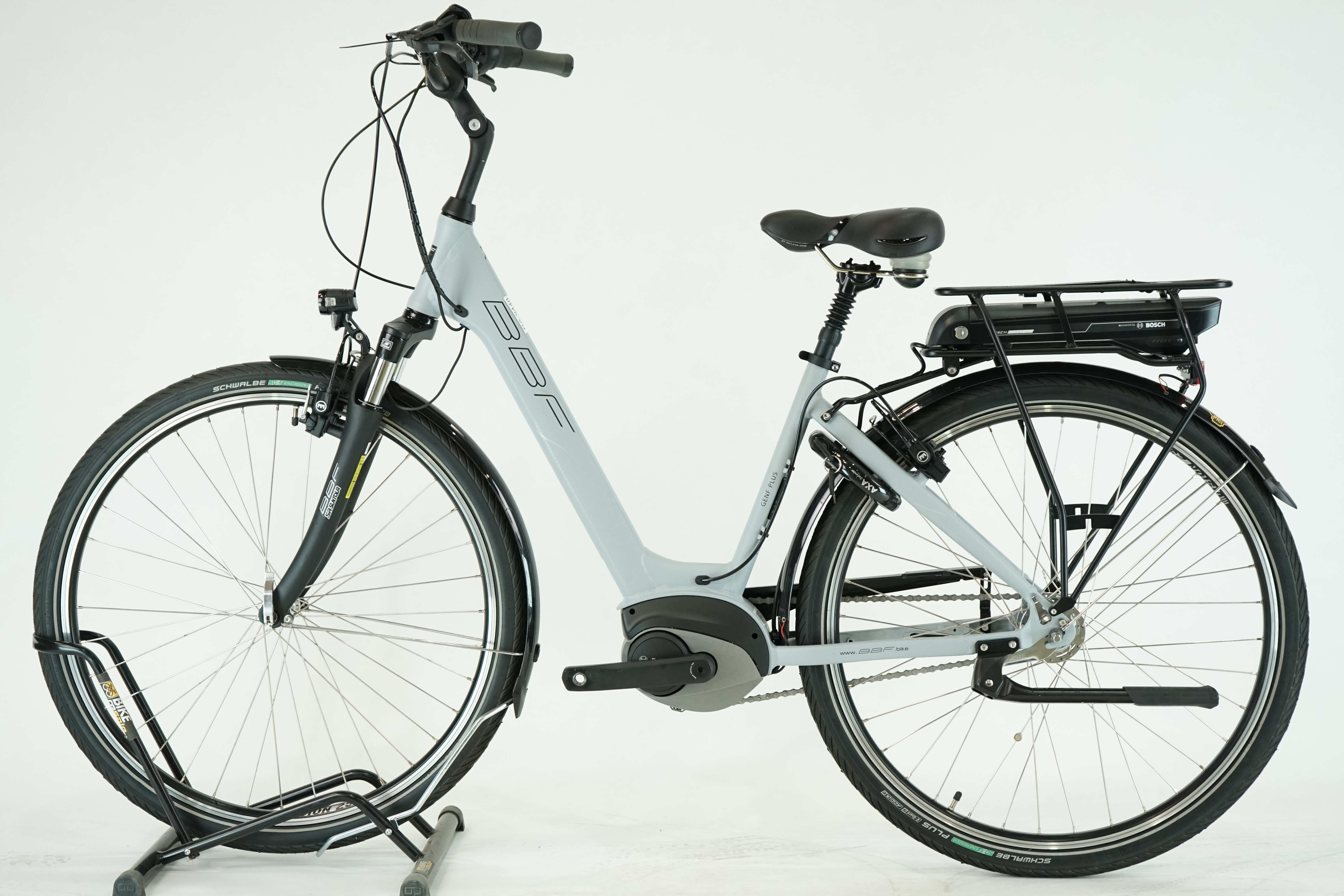 BBF Genf Plus 2022 - City E Bike - 400 Wh - Tiefeinsteiger - 28 Zoll 