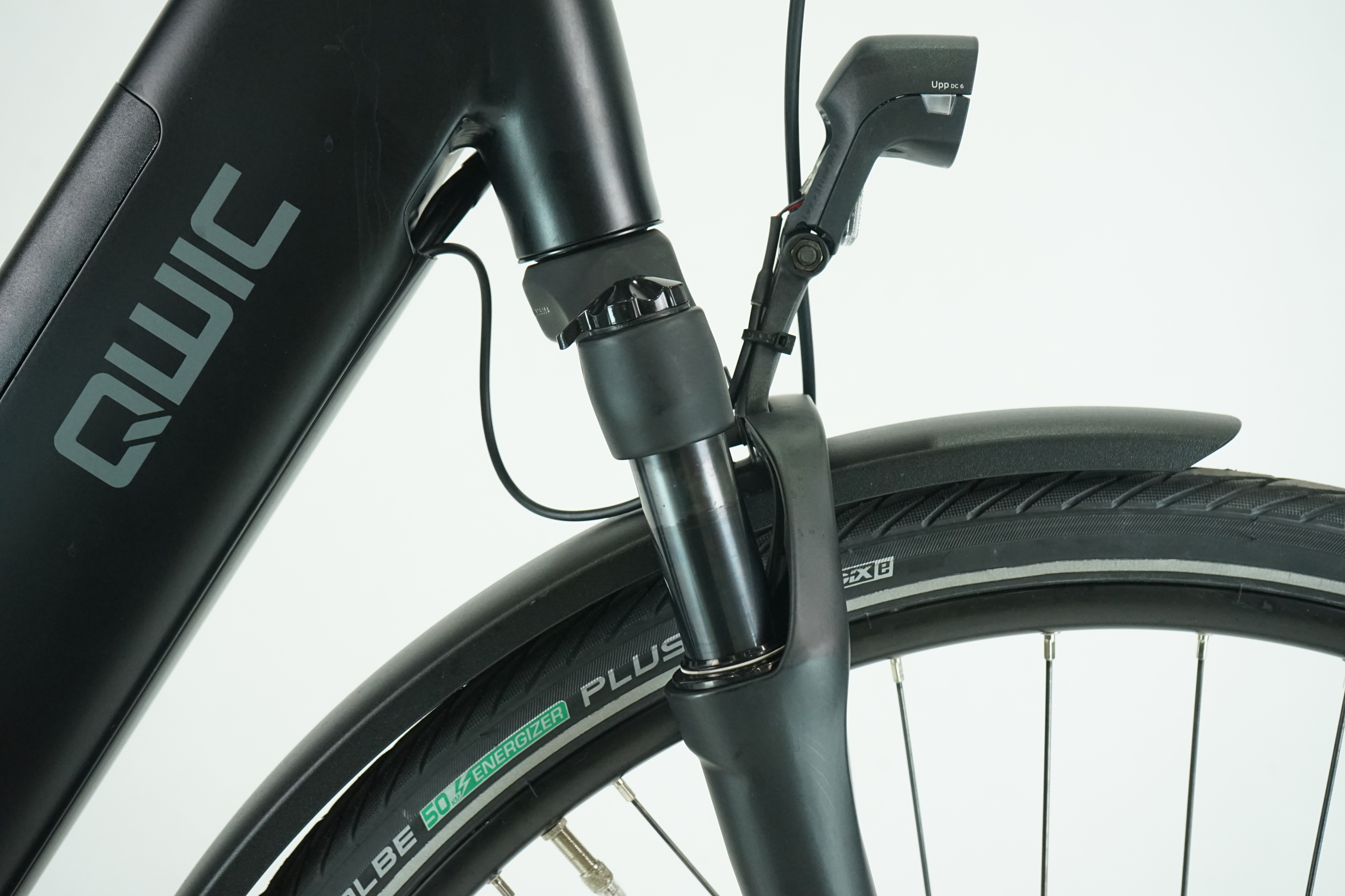 Qwic Premium i MN7+ 2022 - City E Bike - 540 Wh - Riemen - Diamantrahmen