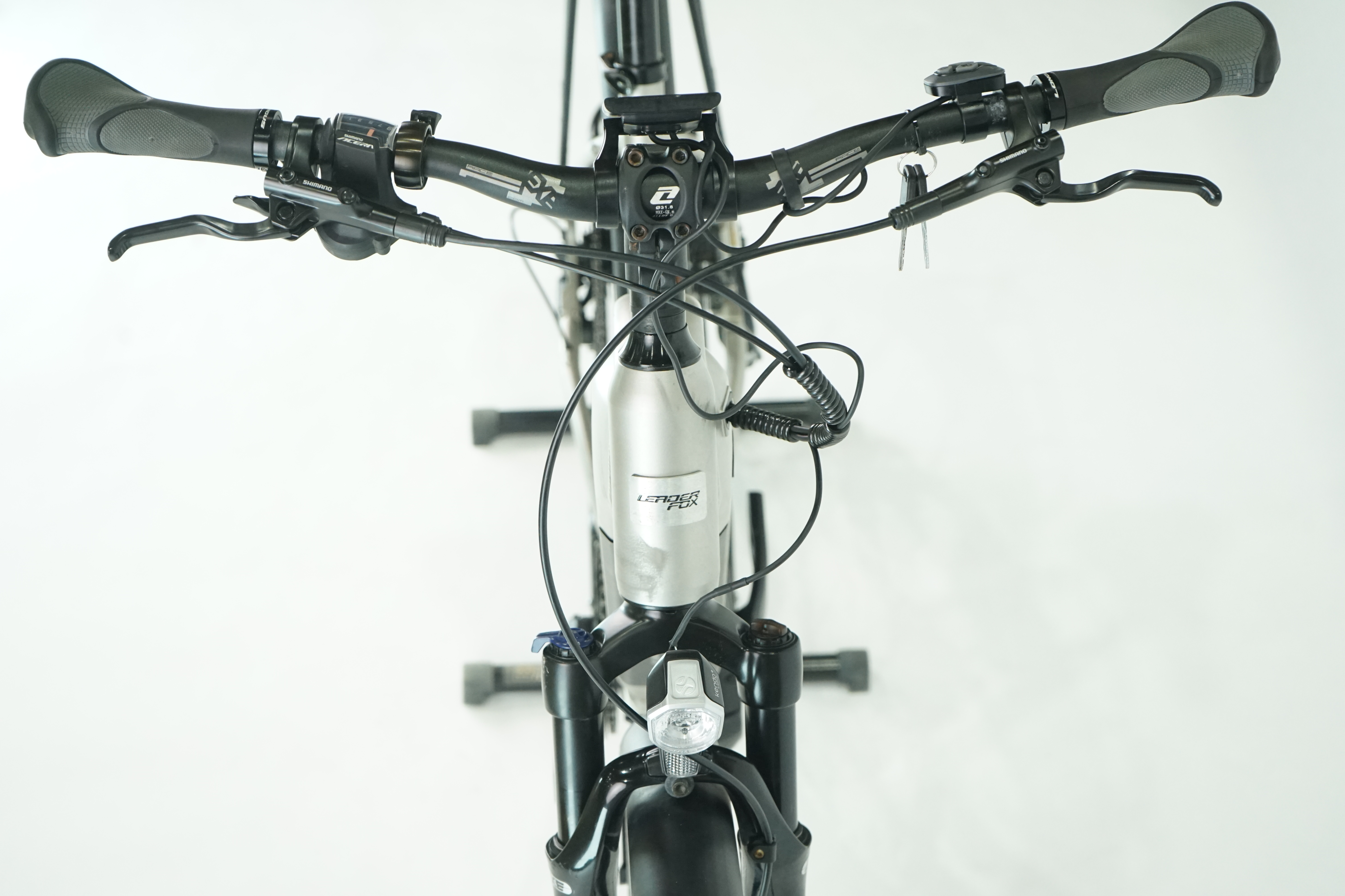 Leaderfox Lucas 2021 - Trekking E Bike - 720 Wh - 29 Zoll - Damen Sport