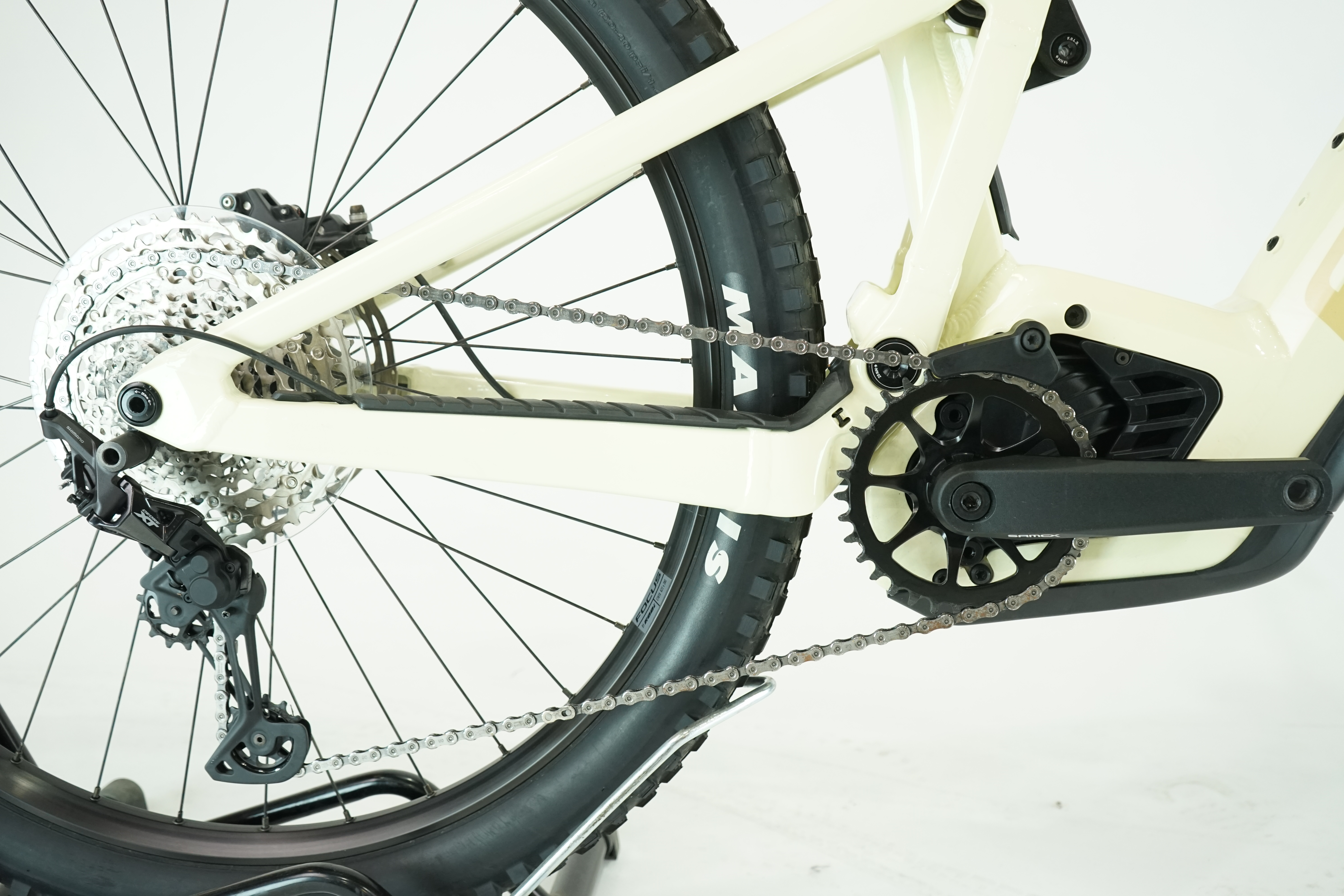 Focus Thron² 6.8 2023 - Fully E Bike - 750Wh - Aluminium - 29 Zoll