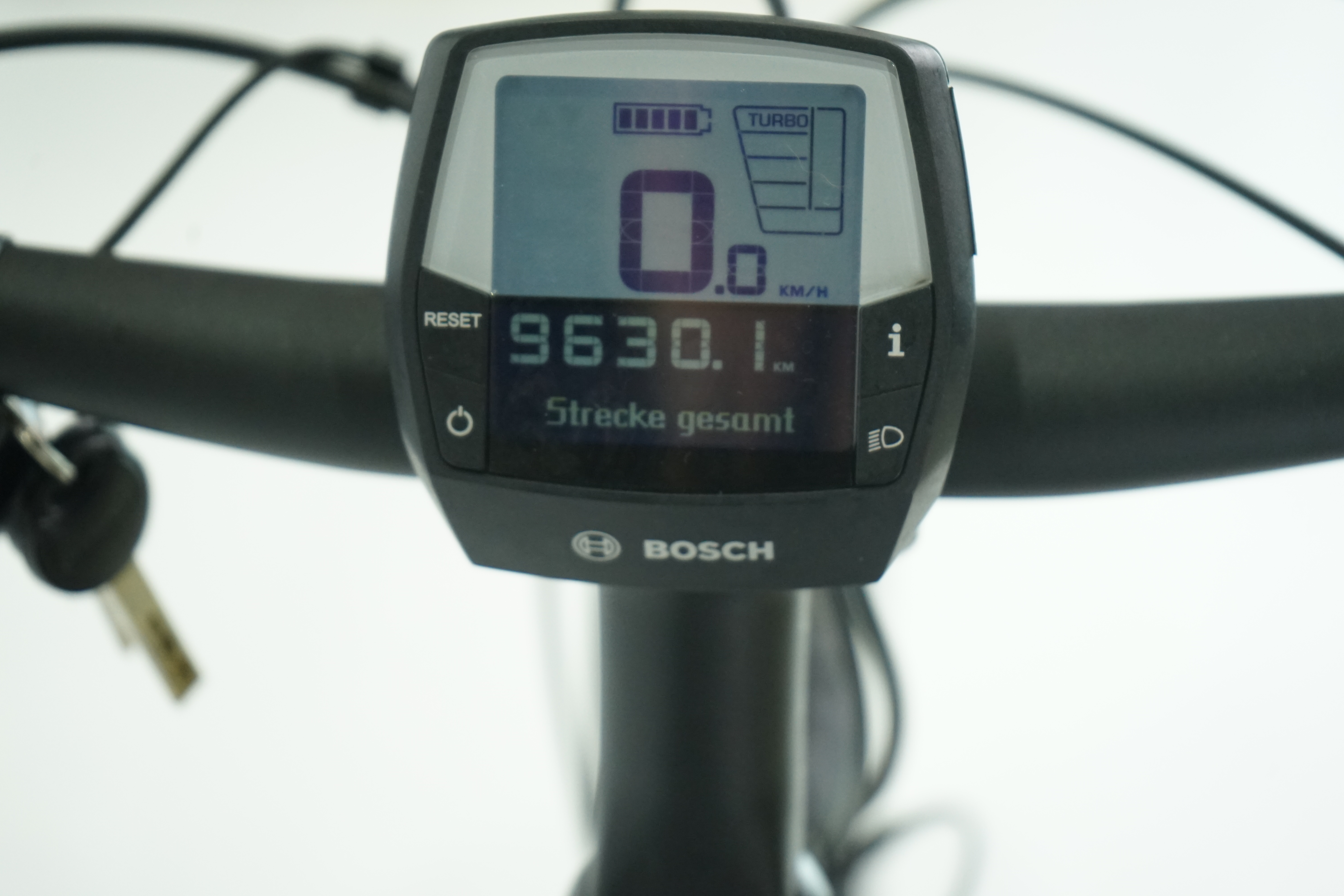 Velo de Ville AEB 890 2021 - Trekking E Bike - 500 Wh - Diamant