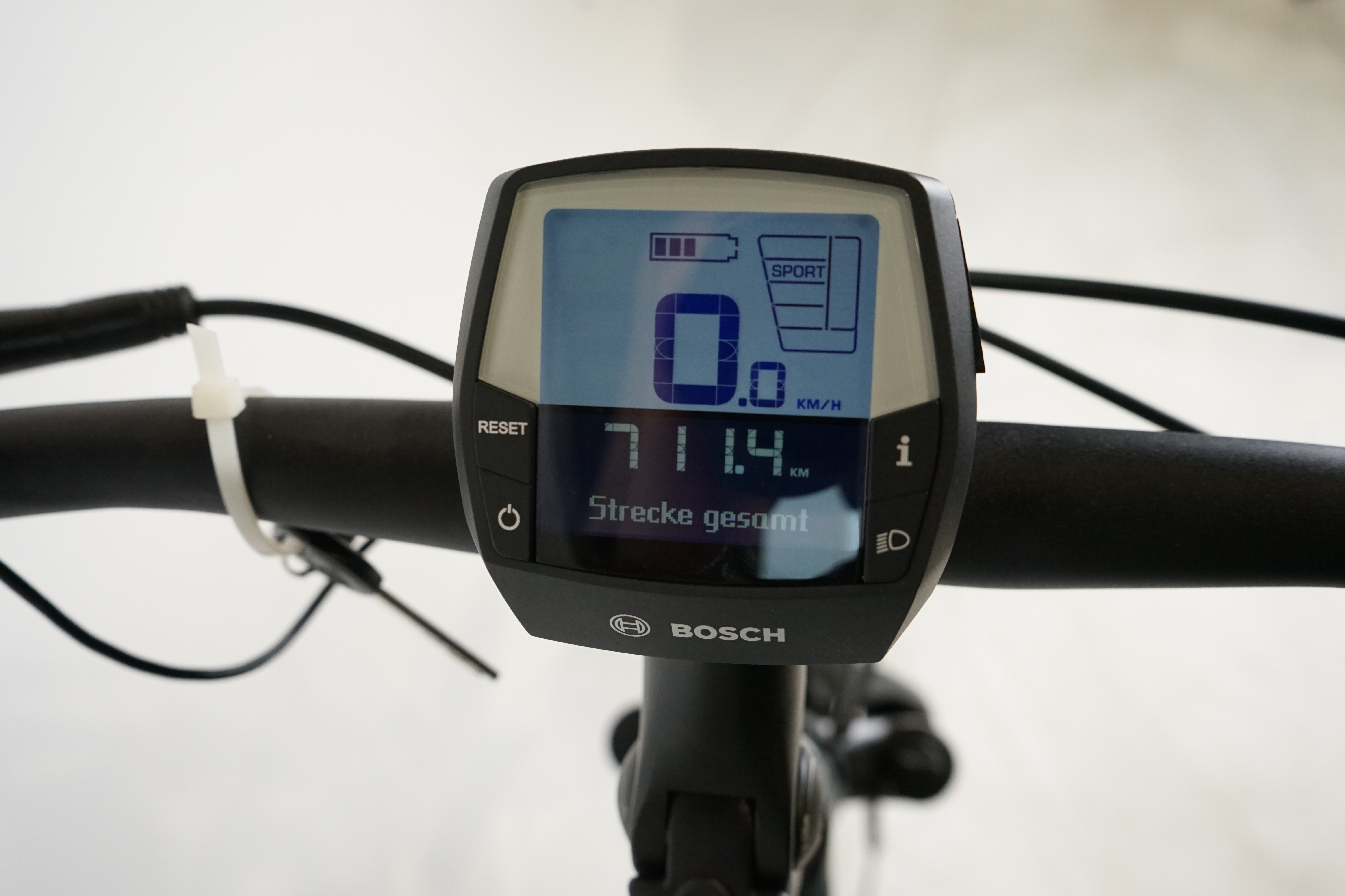 Velo de Ville AEB 800 2021 - Trekking E Bike - 500 Wh - Damen Sport