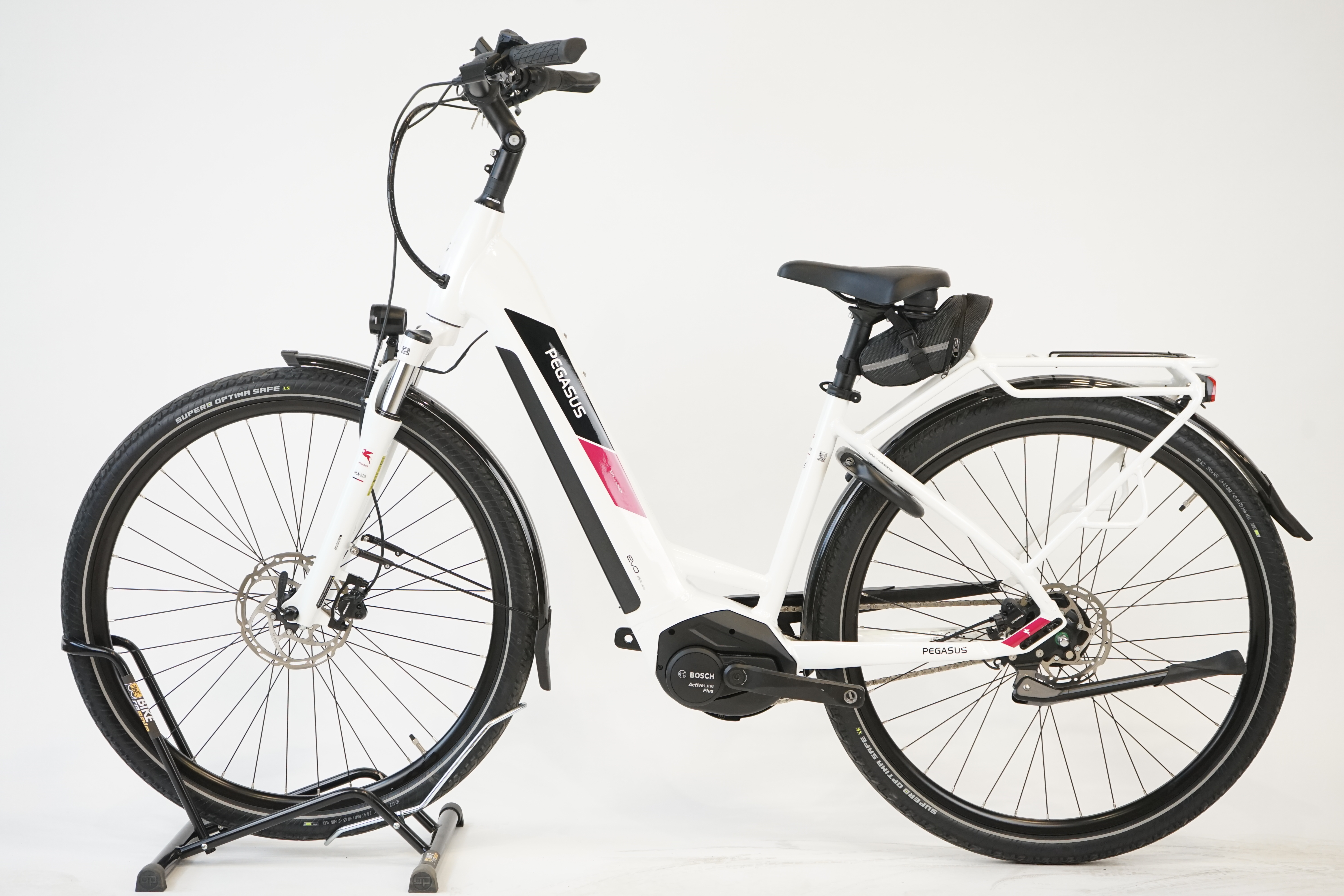 Pegasus Solero Evo 8F 2022 - City E Bike - 500 Wh - Tiefeinsteiger