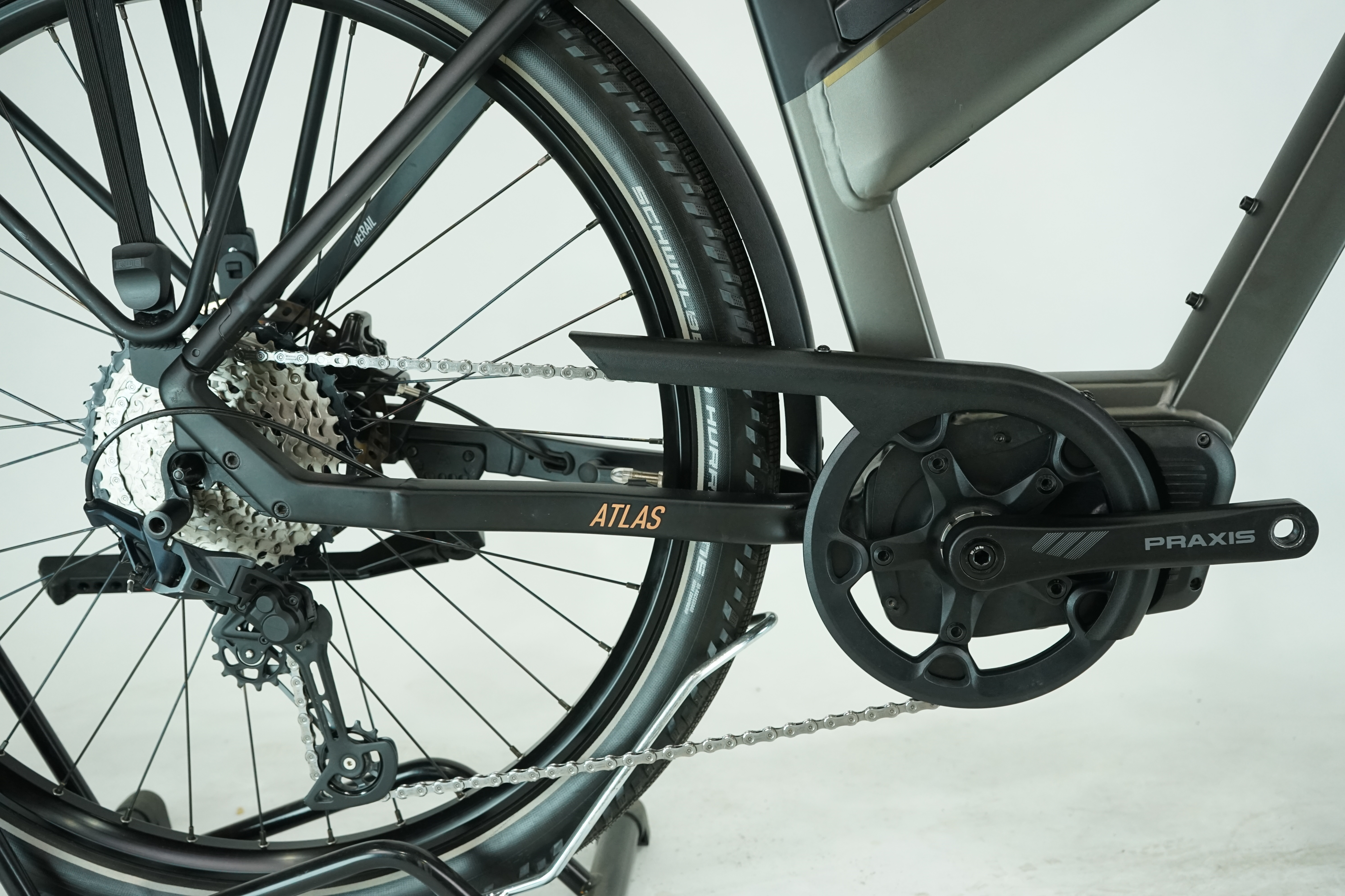 Qwic Atlas 756 2022 - Trekking E Bike - 756 Wh - 27,5 Zoll - Trapez