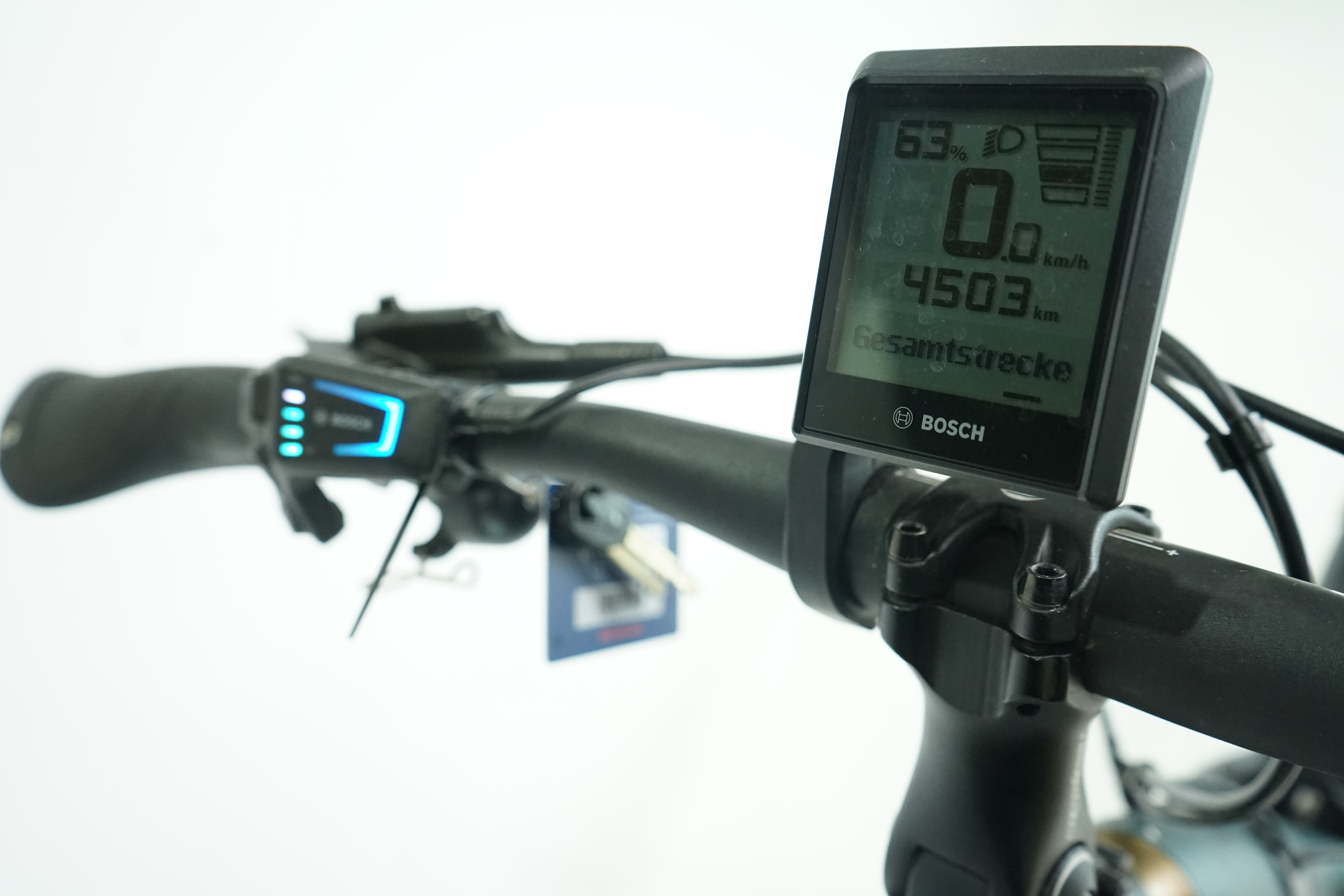 VELO DE VILLE SEB 890 Smart 2023 - City E Bike - 500 Wh - Diamant - 27,5 Zoll