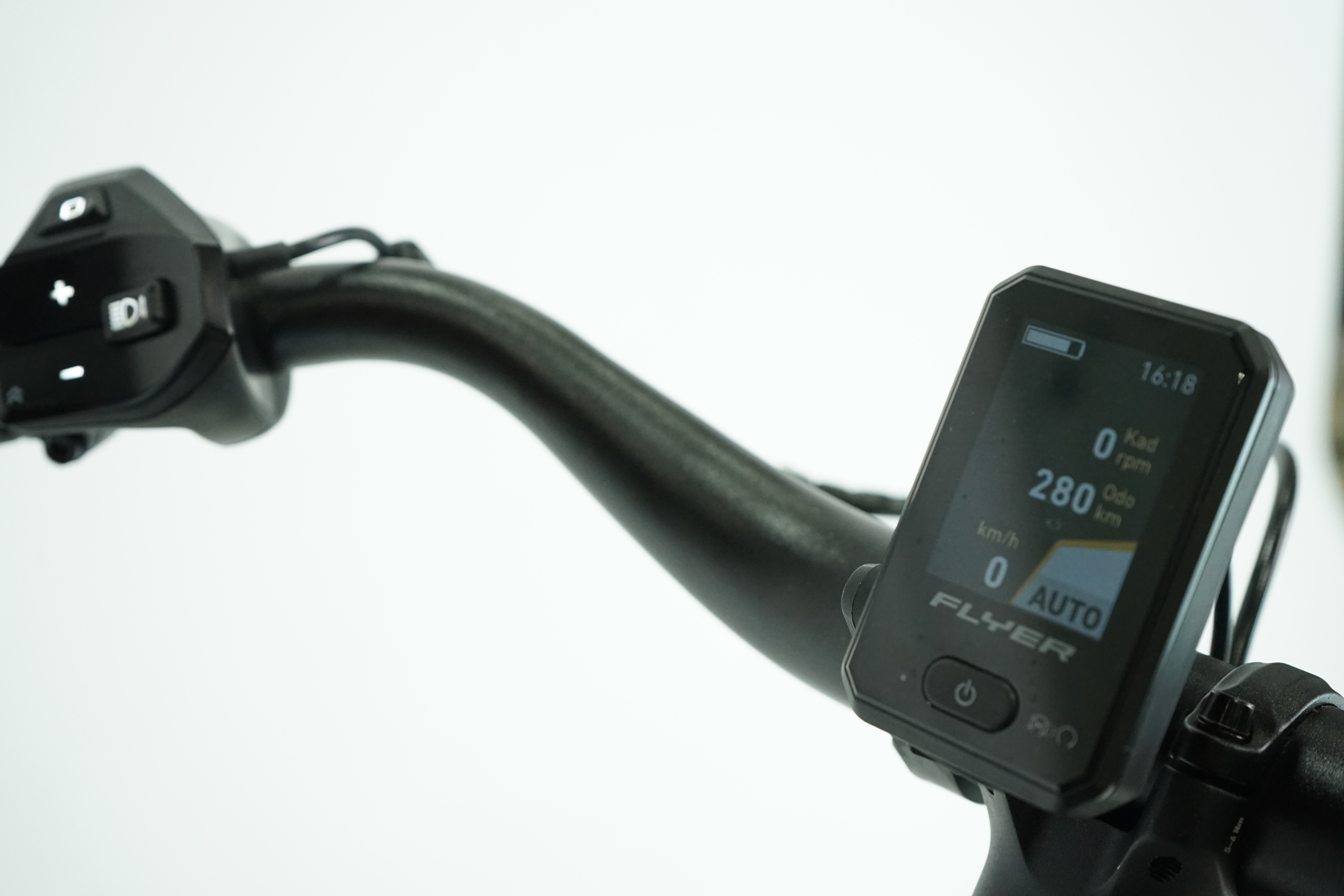 FLYER Upstreet3 7.10