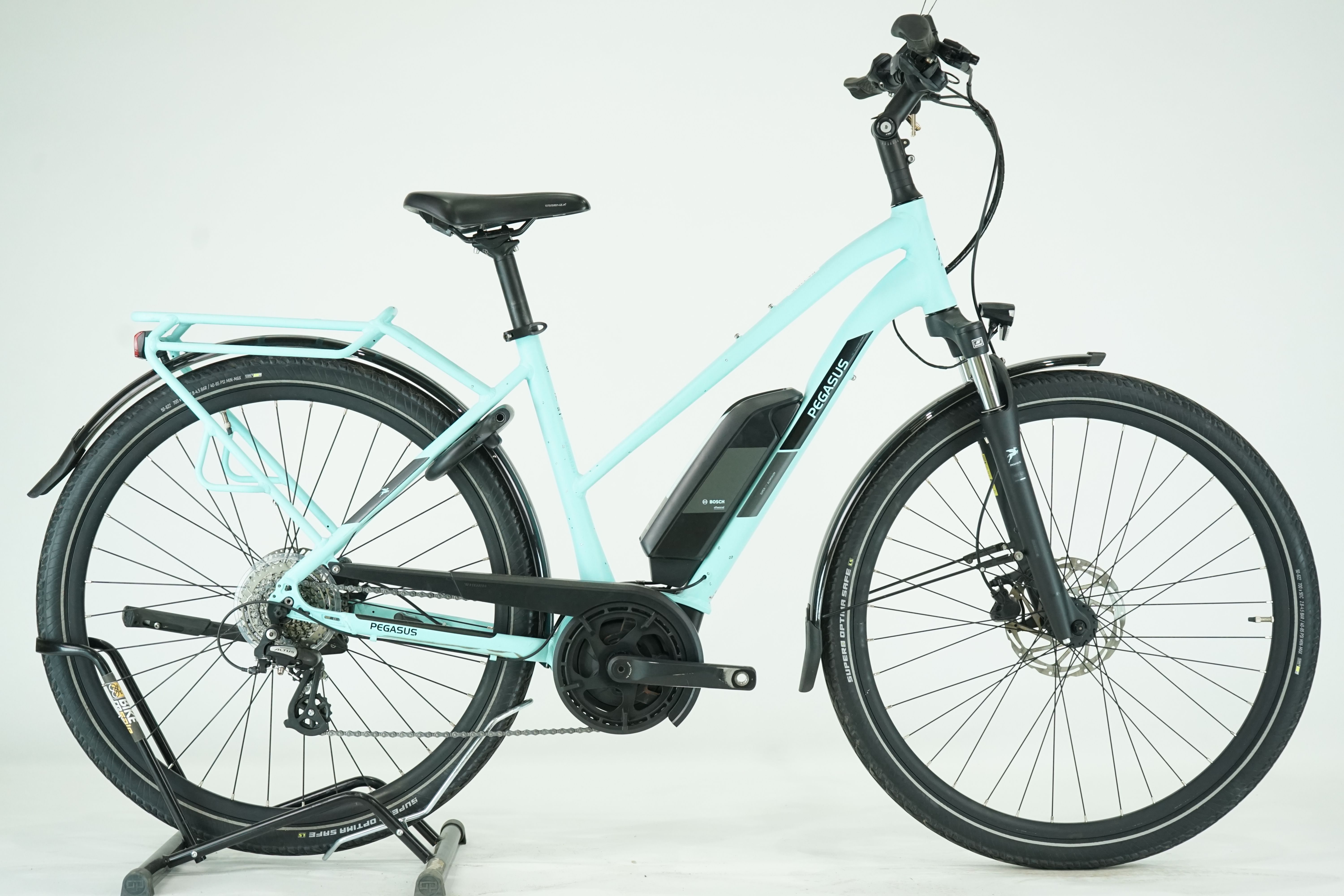 Pegasus Solero E8 Plus 2023 - City E Bike - 500 Wh - Damen Sport - Aluminium 