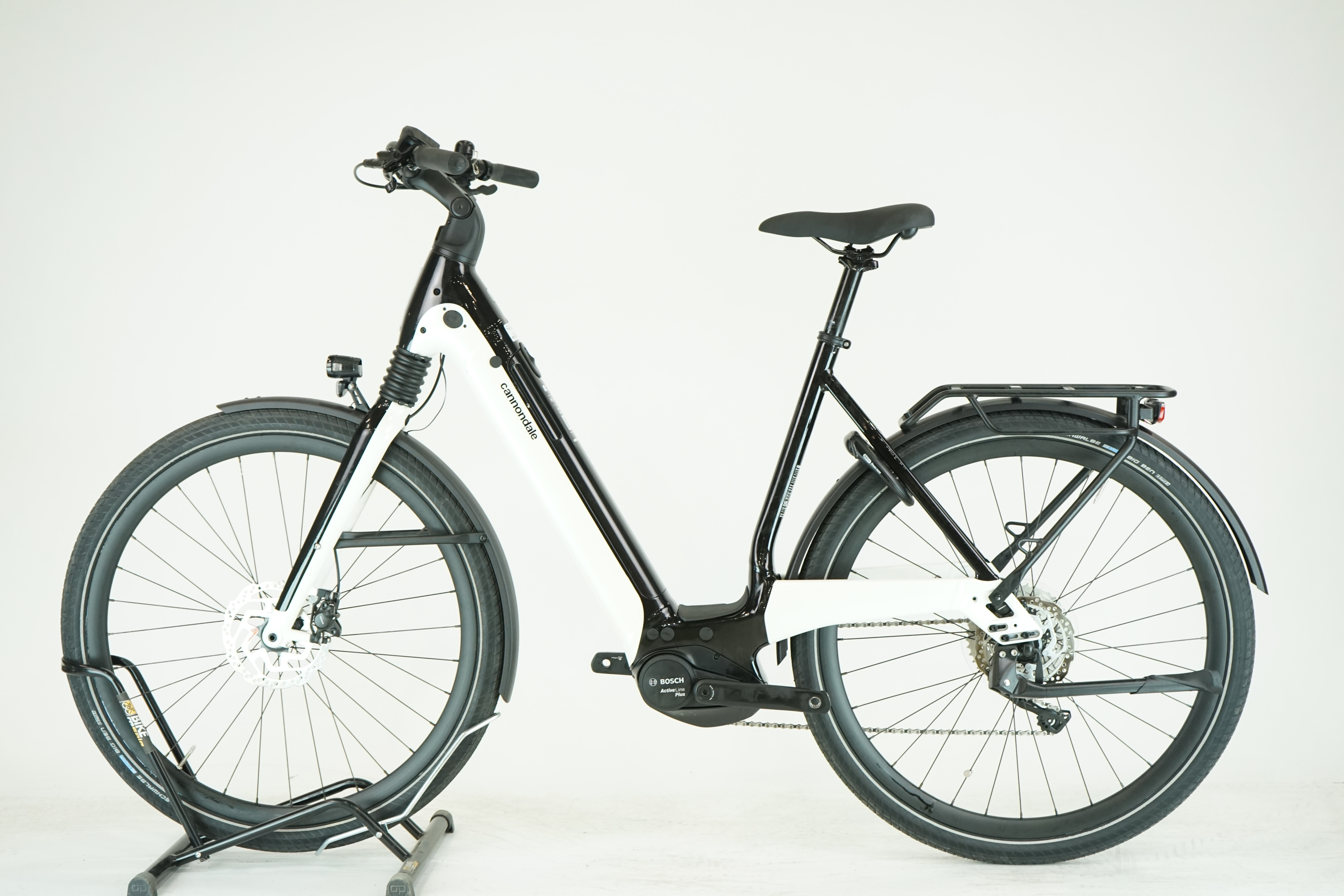 Cannondale Mavaro Neo 5+ 2023 - Trekking E Bike - 625 Wh - Tiefeinstieg