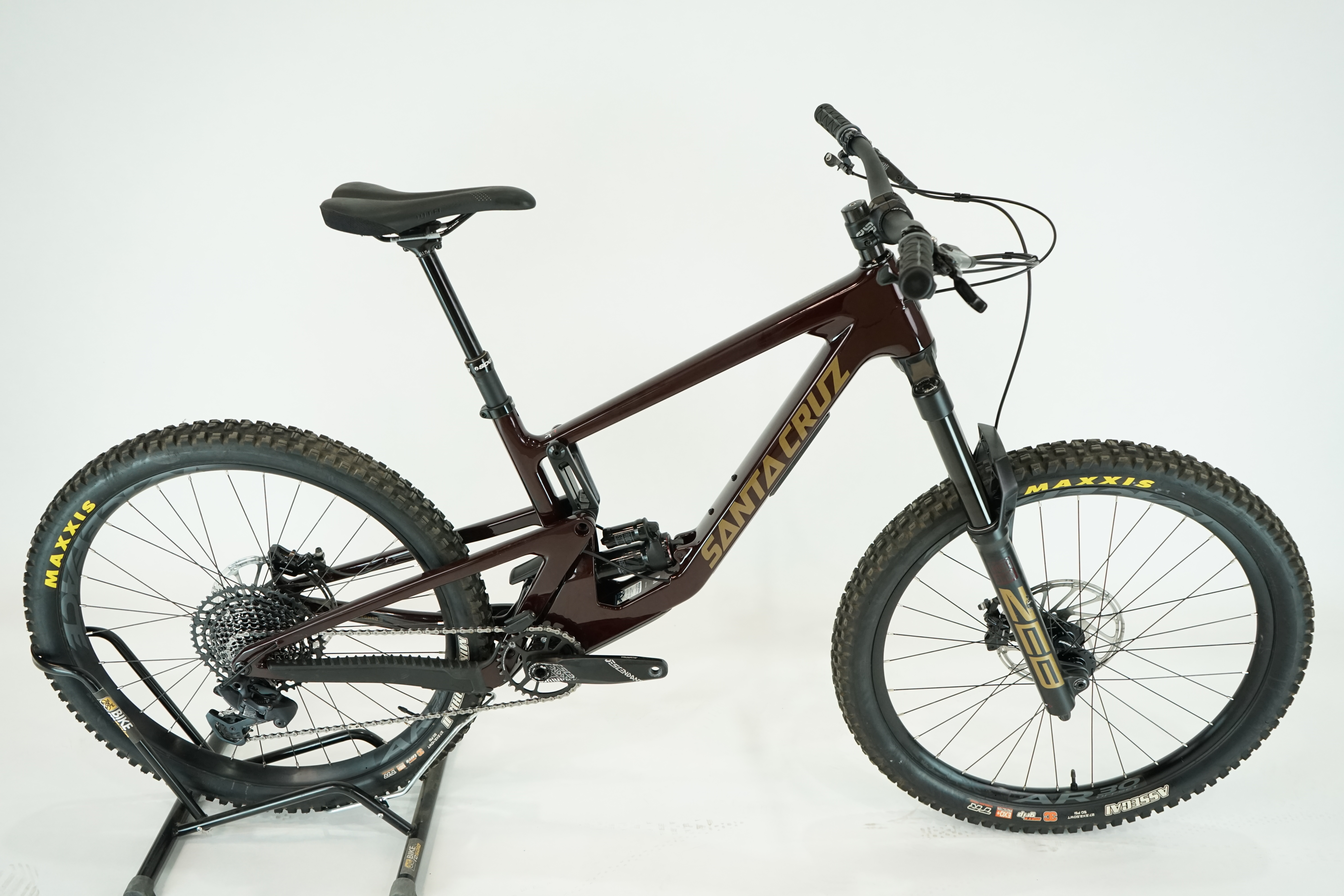 Santa Cruz Nomad C R-Kit 2023 - Fully Mountainbike - Carbon - 27,5 Zoll