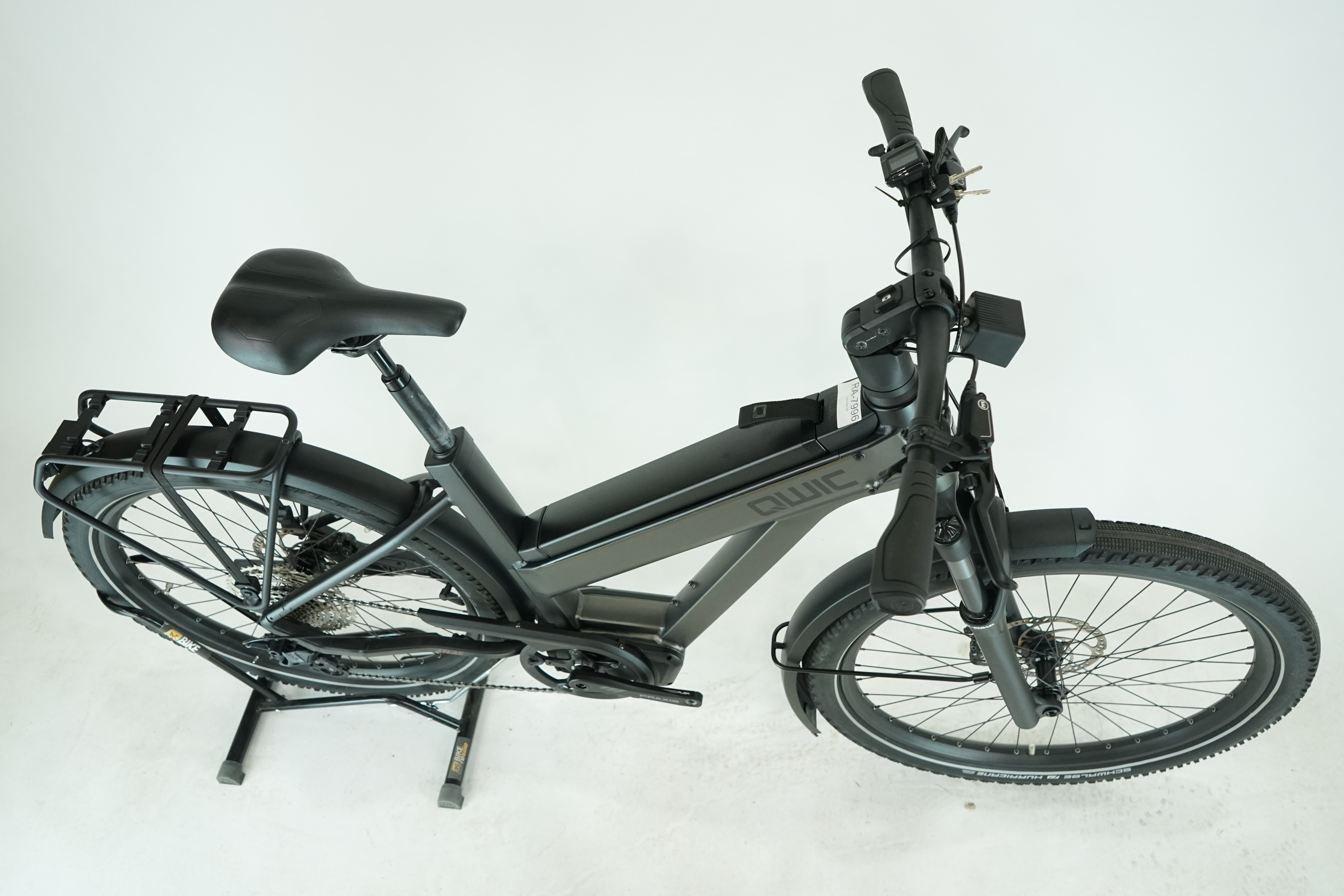 Qwic Atlas 756 2022 - Trekking E Bike - 756 Wh - 27,5 Zoll - Trapez