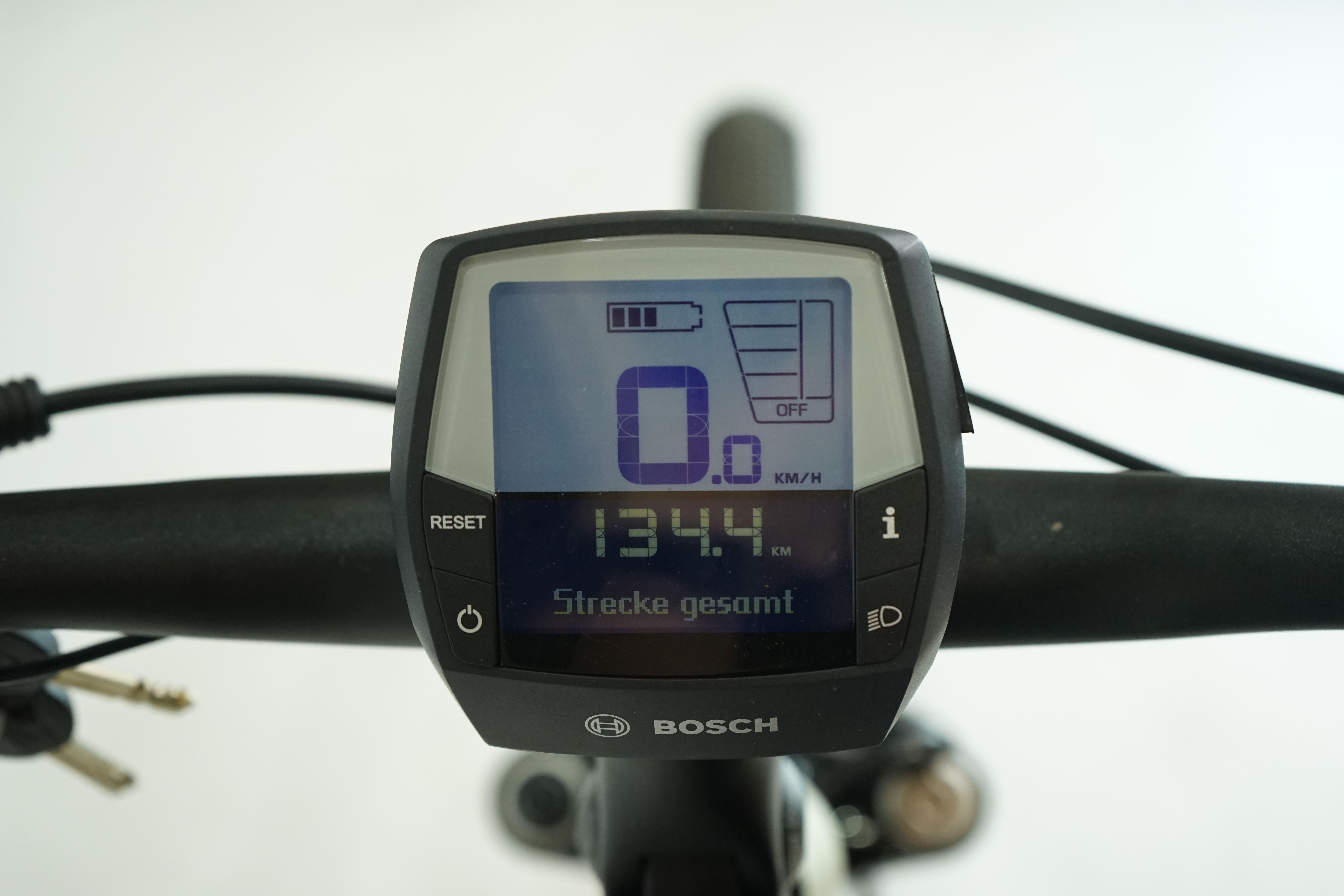 Diamant Zouma Deluxe+ 2023 - Trekking E Bike - 625 Wh - 27,5 Zoll - Damen Sport