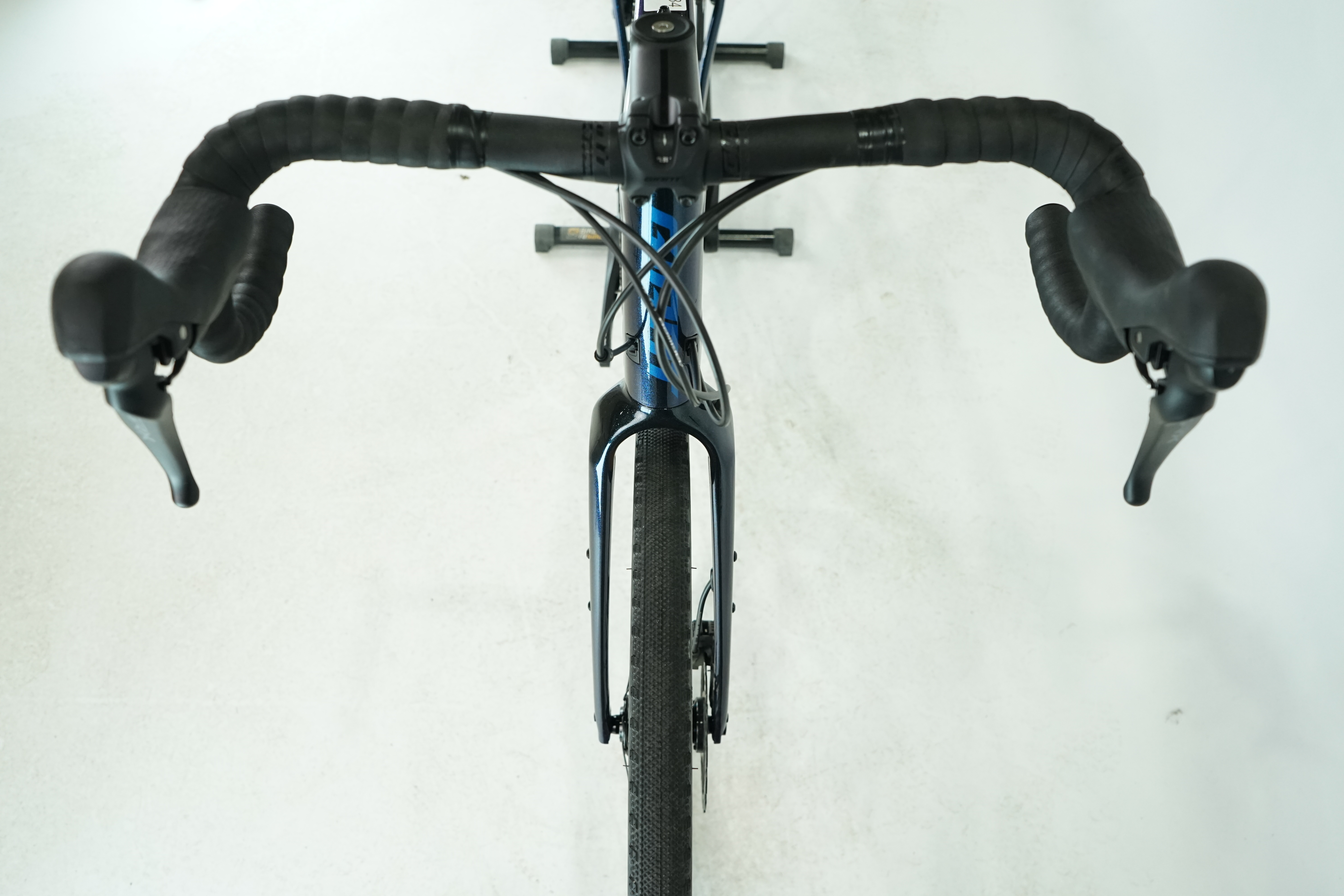 Giant Revolt Advanced 2 2022 - Gravelbike - Carbon
