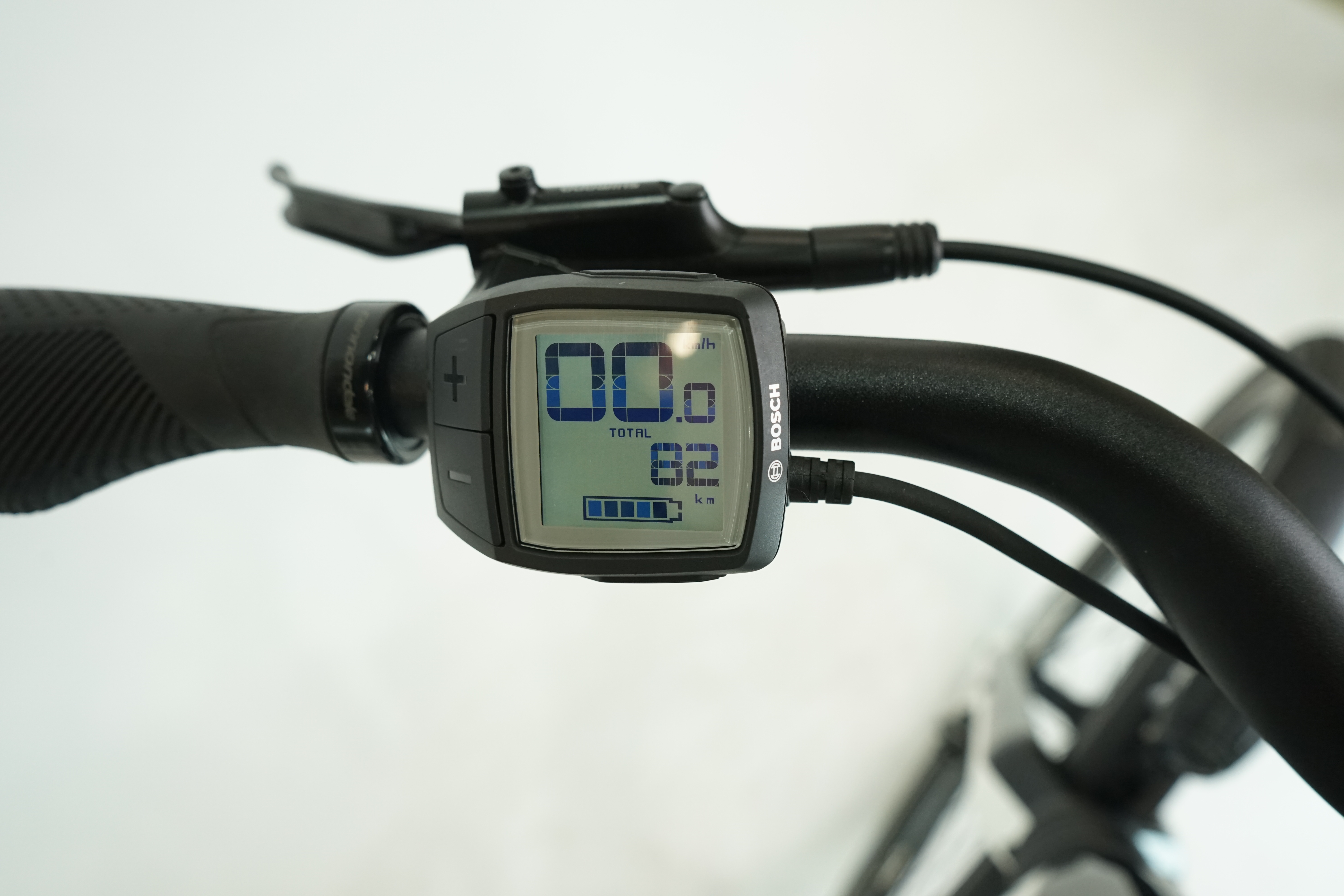 Cannondale Mavaro Neo 5+ 2023 - Trekking E Bike - 625 Wh - Tiefeinstieg