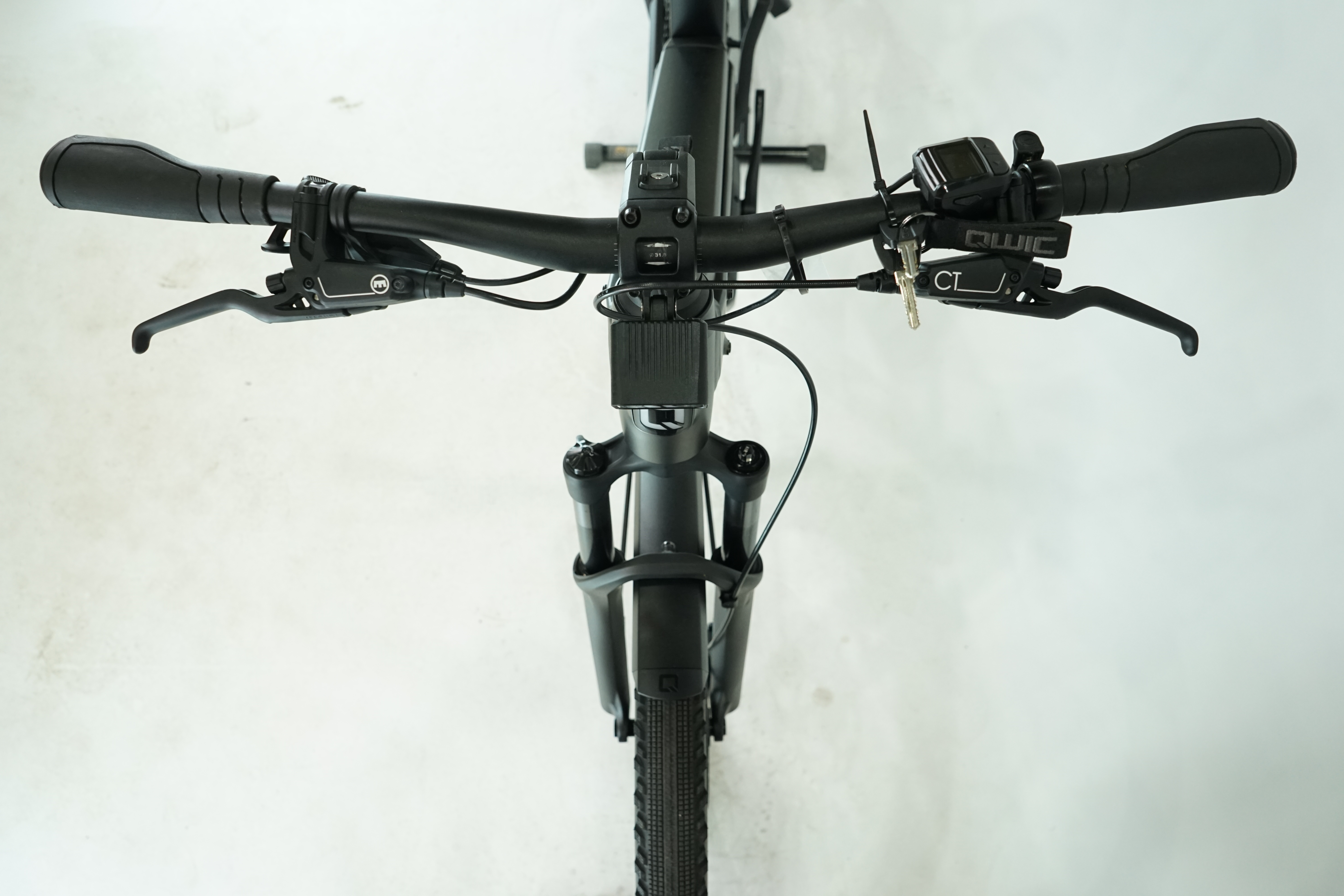 Qwic Atlas 756 2022 - Trekking E Bike - 756 Wh - 27,5 Zoll - Trapez