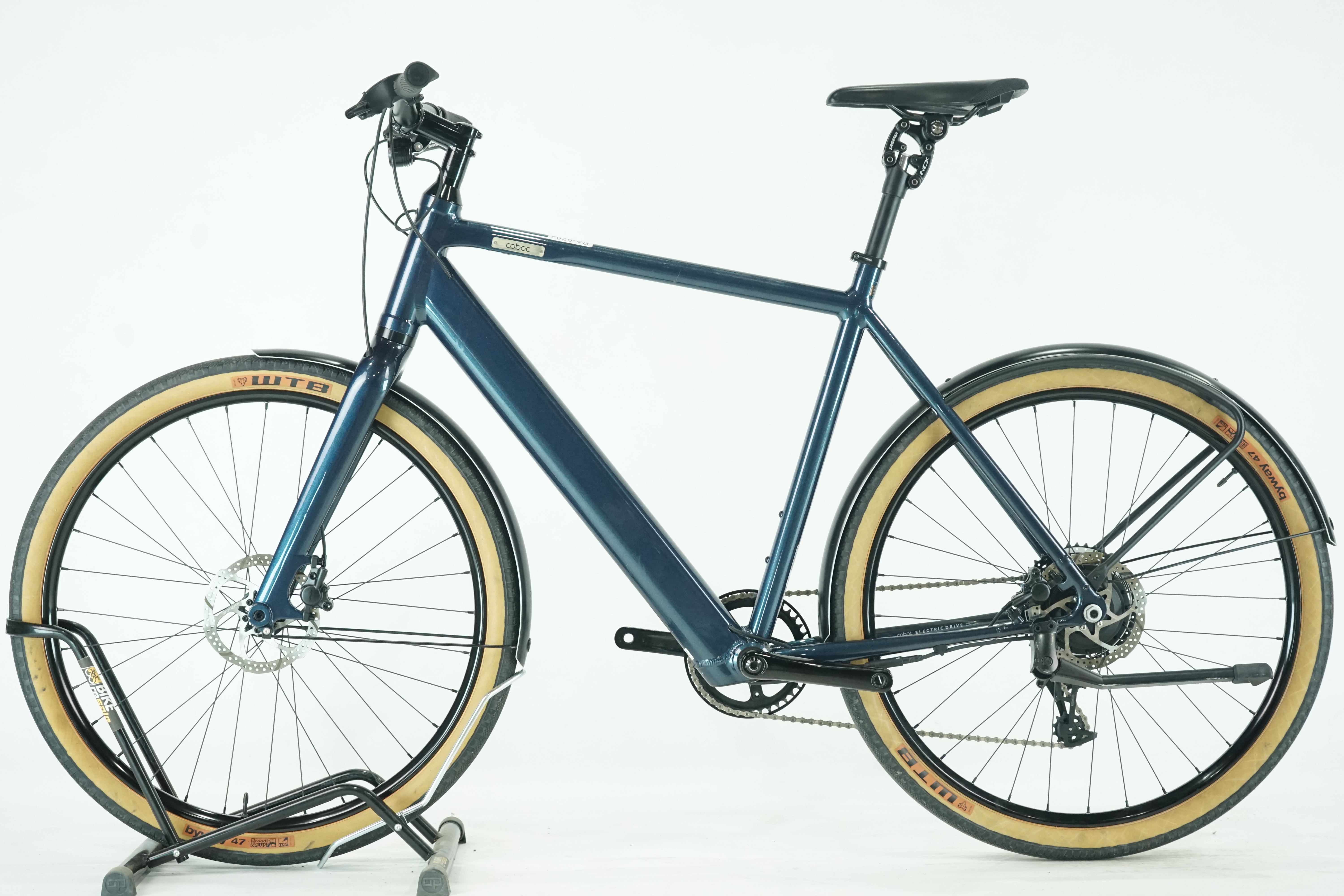 Coboc Merano DMT 2022 - Trekking E Bike - 360 Wh - 27,5 Zoll - Diamant