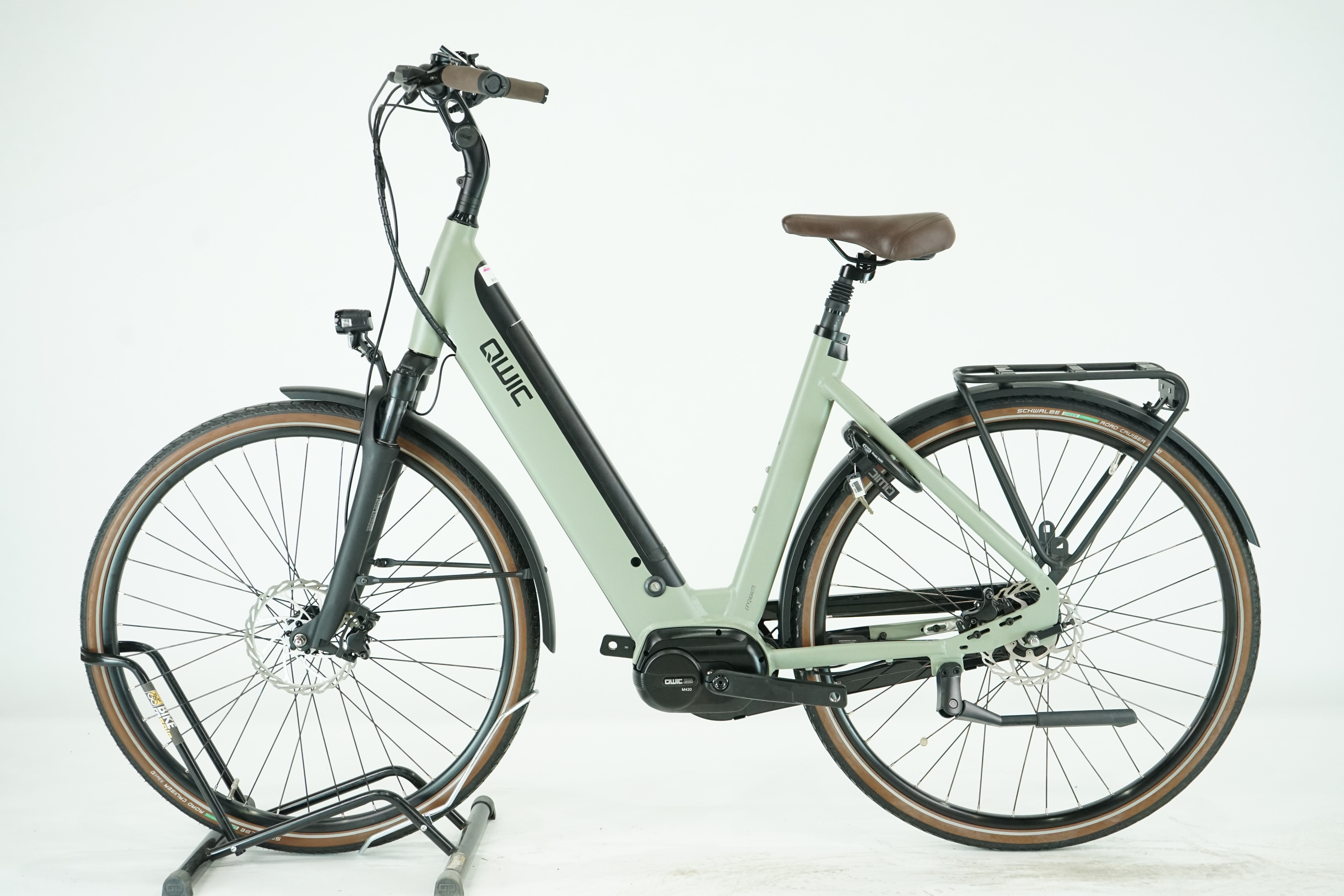 Qwic Mn7+ 2022 - City E Bike - 540 Wh - 28 Zoll - Tiefeinsteiger