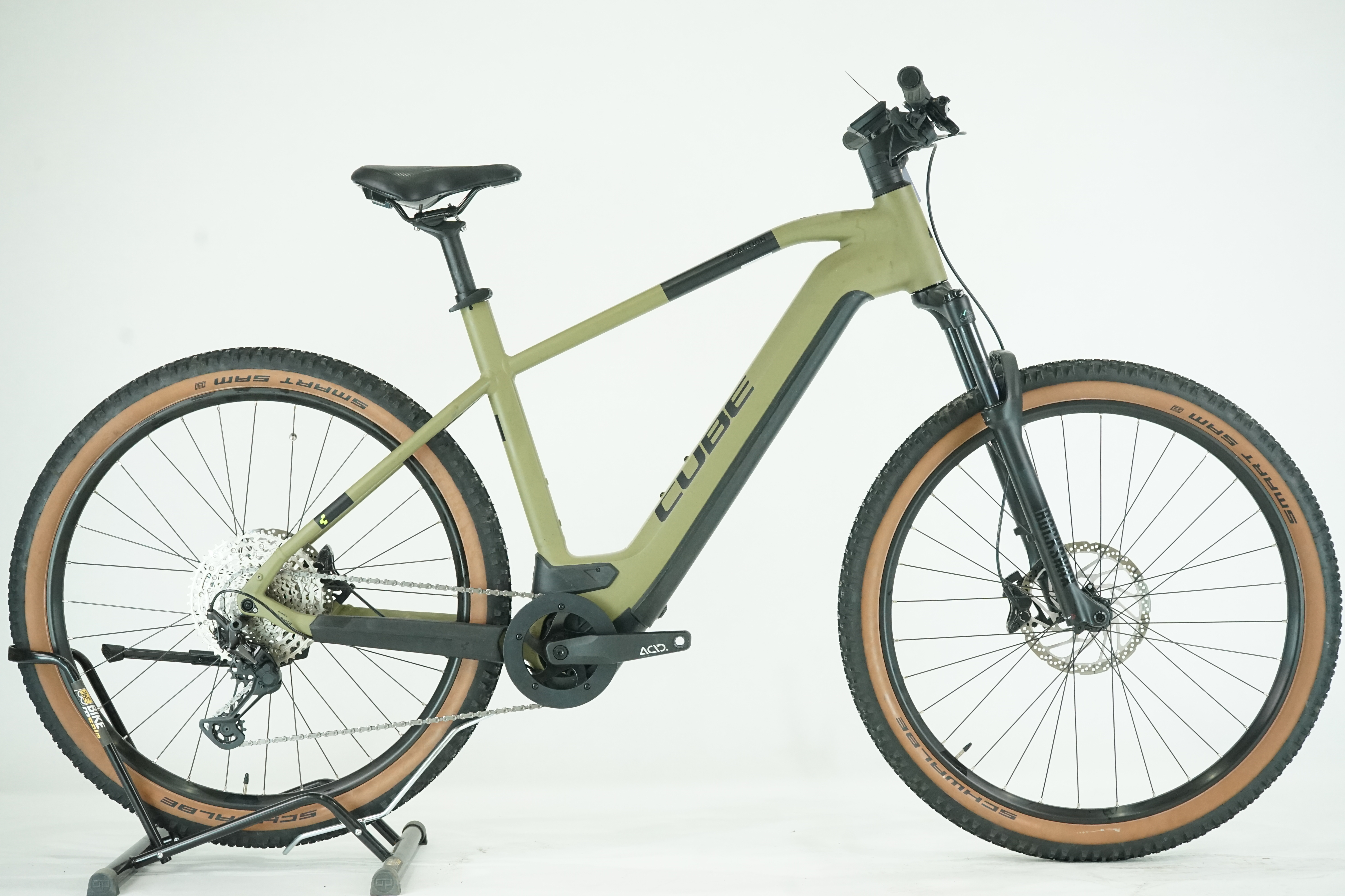 CUBE Reaction Hybrid Race