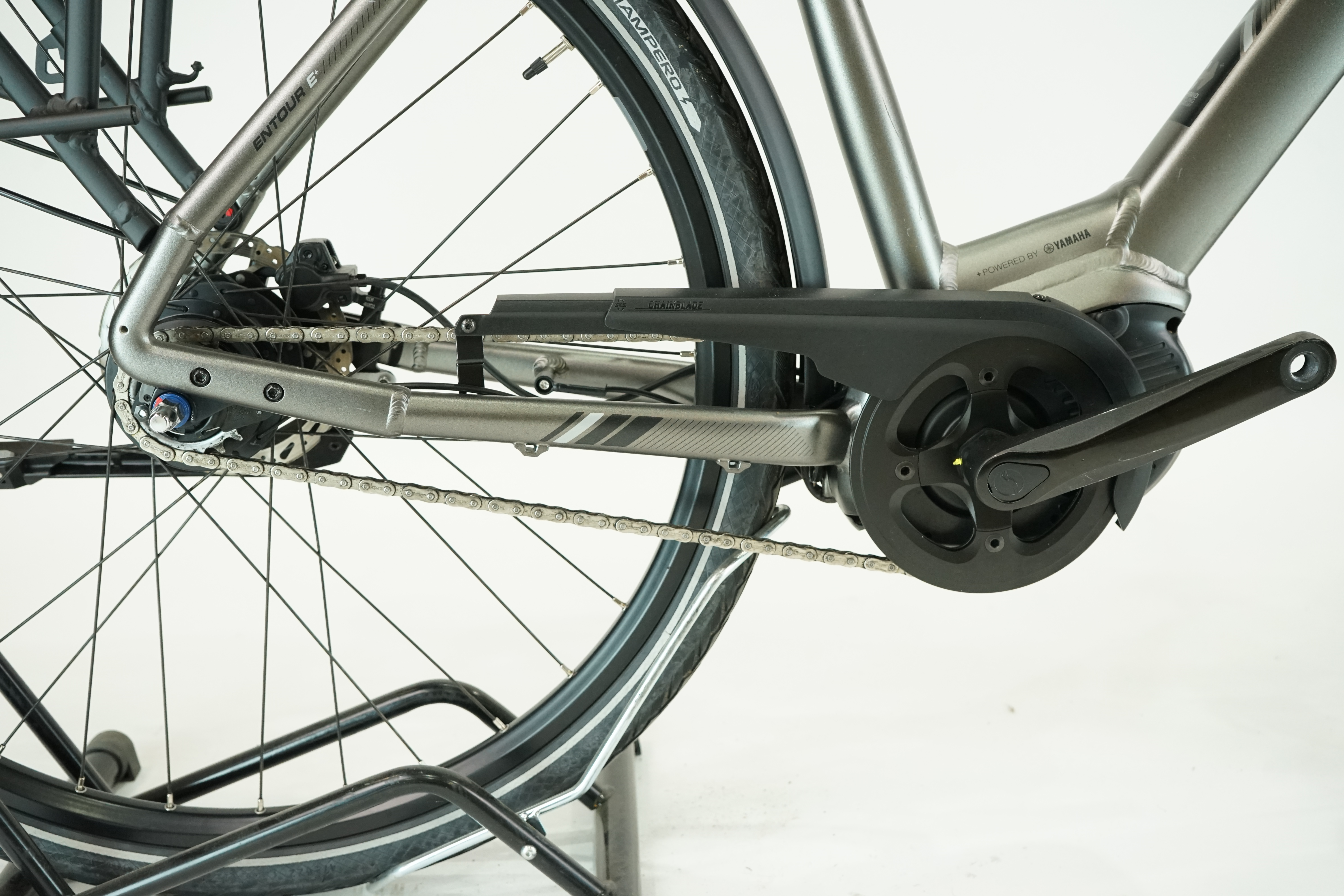 GIANT Entour E+ 0 RT LDS Core 500 2022 - City E Bike - 500 Wh - Tiefeinsteiger - 28 Zoll