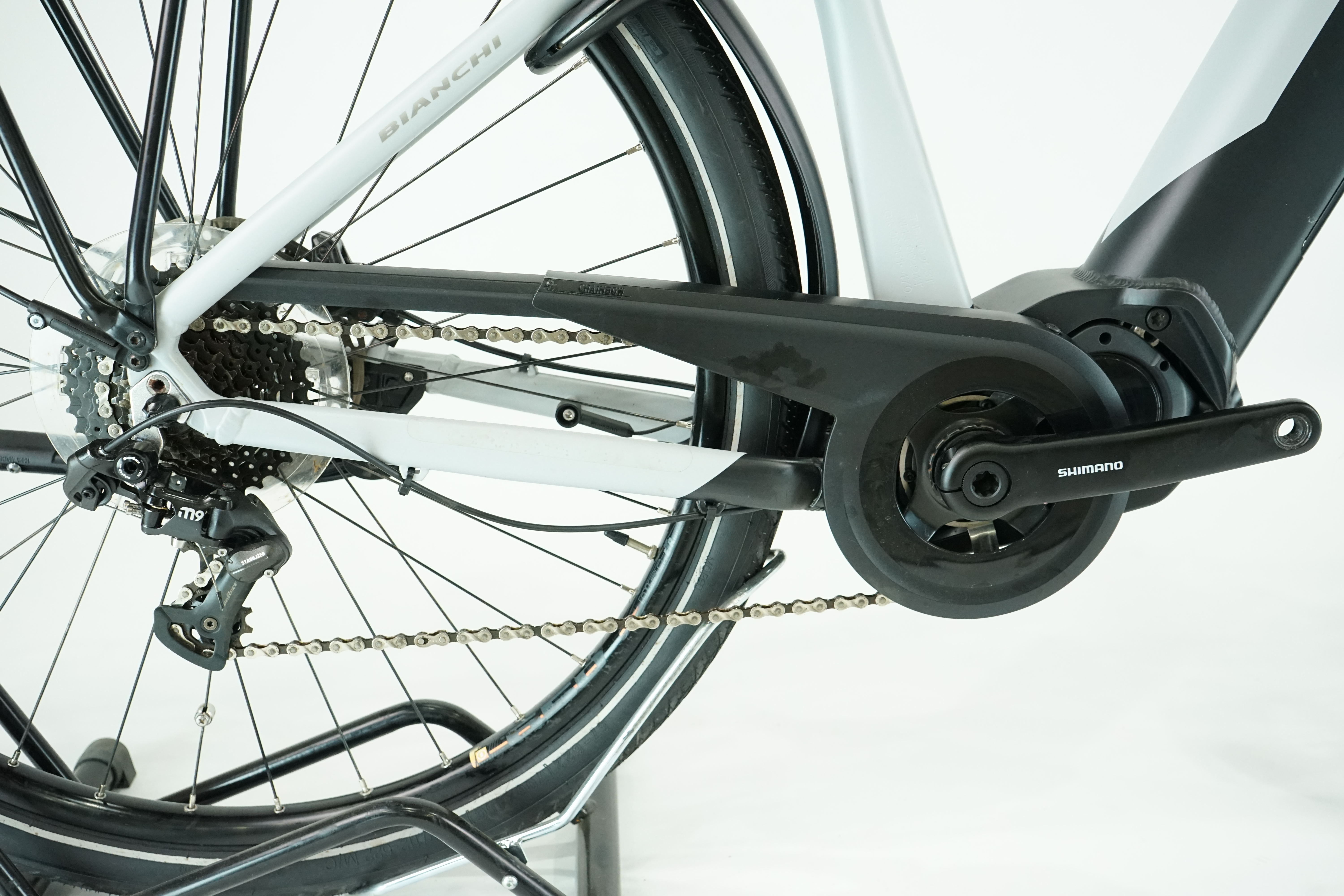 BIANCHI T-Tronik T-Type 2023 - Trekking E Bike - 471 Wh - Diamant - 28 Zoll