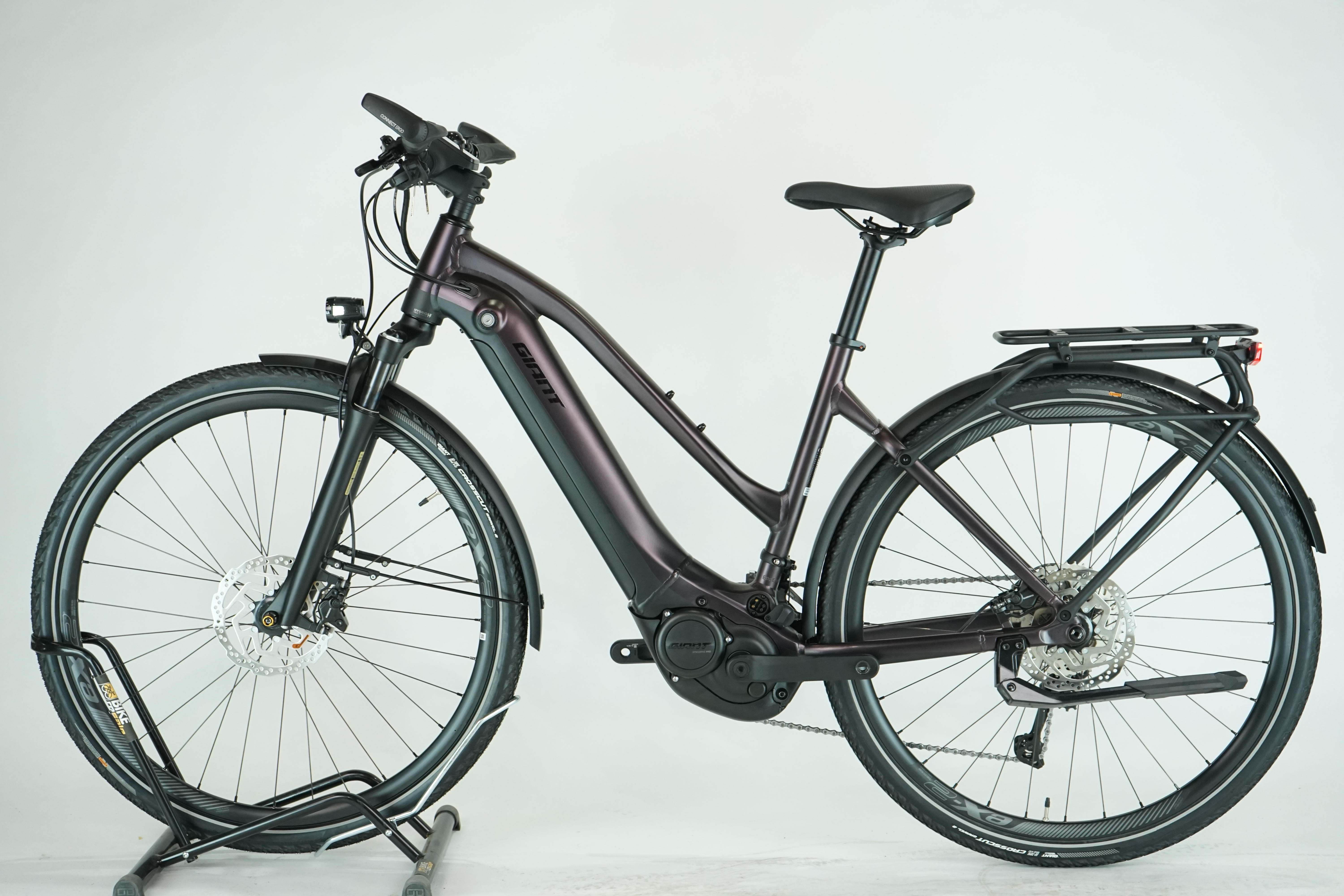 Giant Explore E +1 Pro 2022 - Trekking E Bike - 621Wh - 28Zoll - Damen Sport