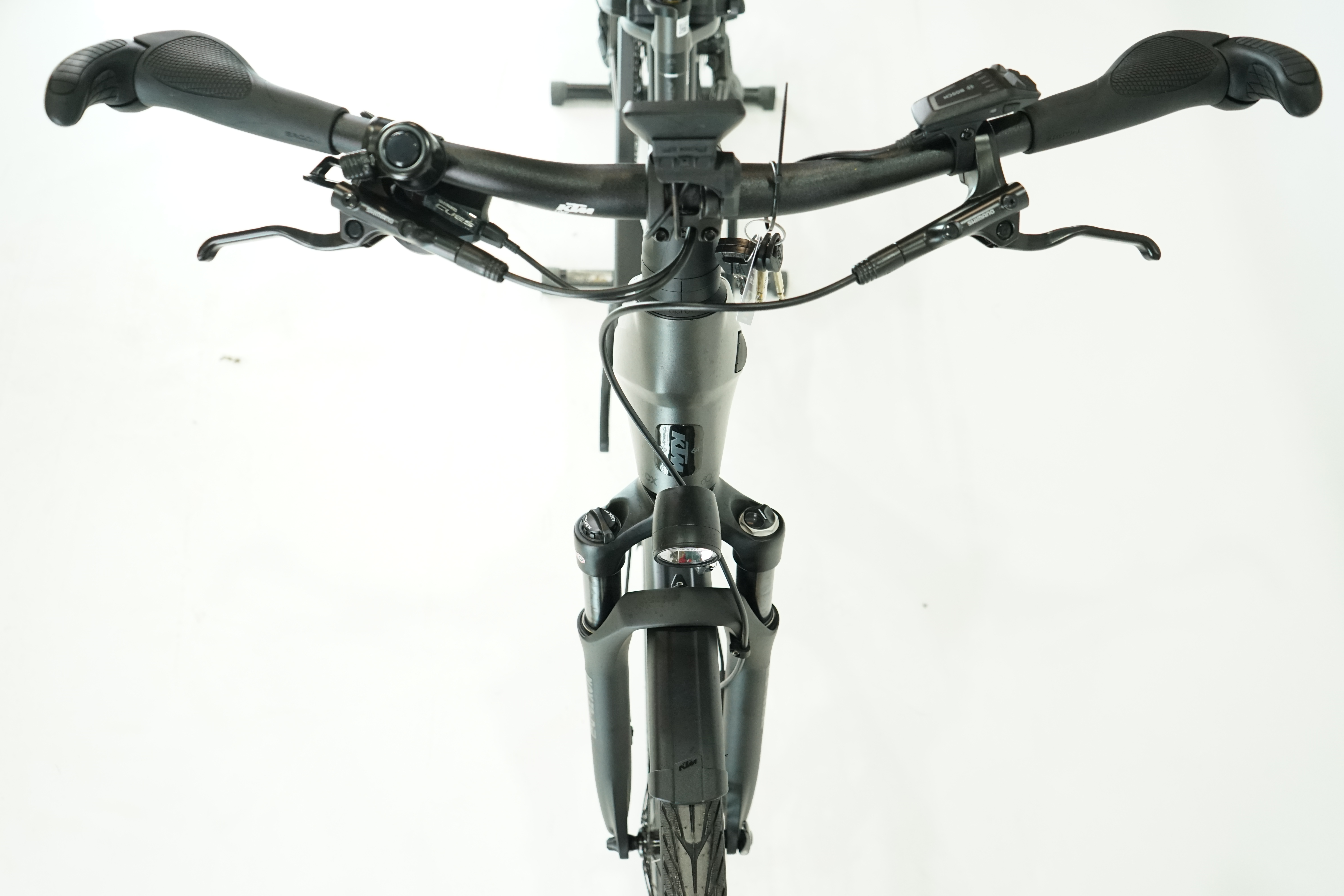 KTM Cento 10 Plus  2025 - Trekking E Bike - 800 Wh - Tiefeinsteiger - 28 Zoll