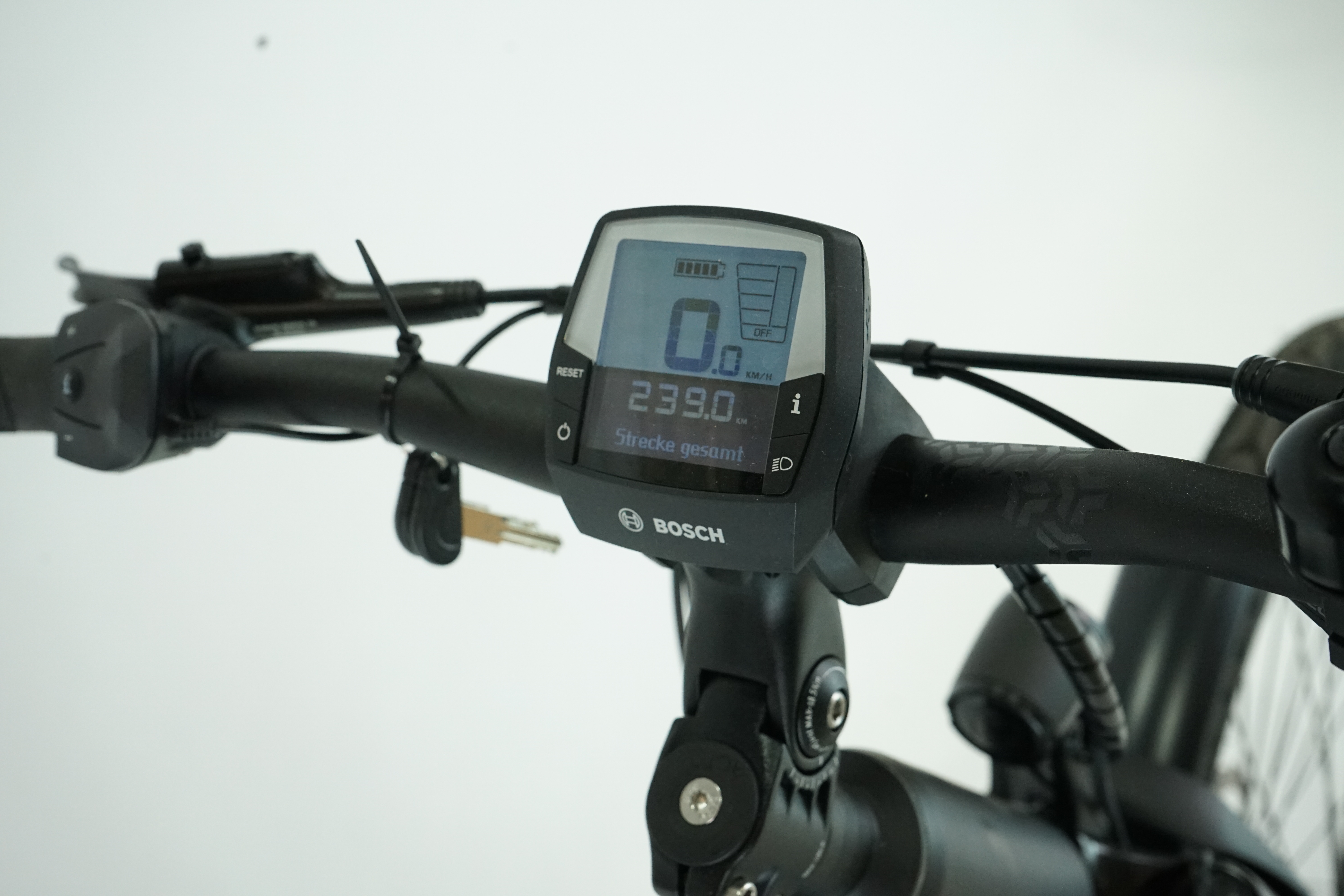 CARVER Route E.510 2023 - Trekking E Bike - 500 Wh - Damen Sport