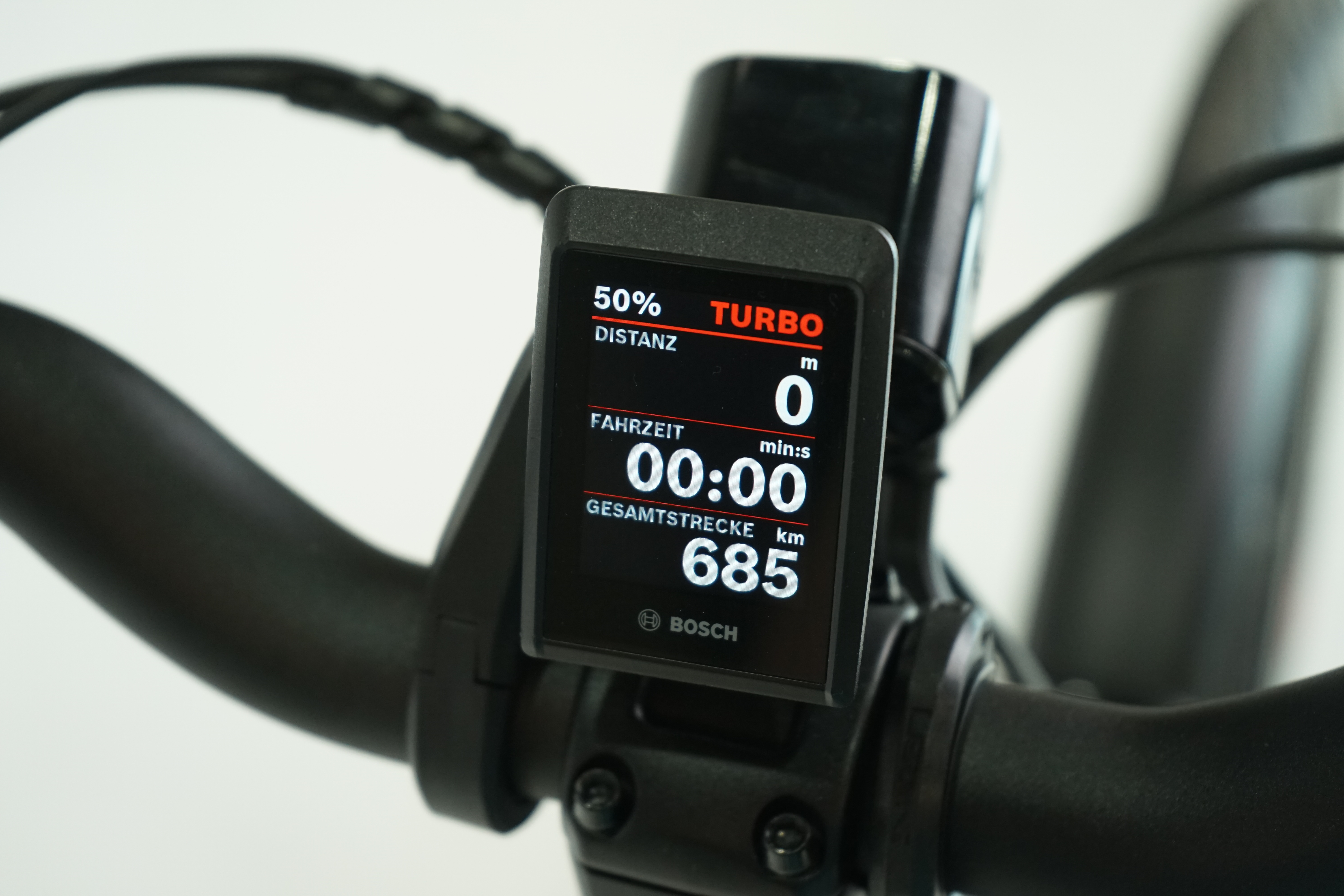 Advanced Tour Pro 2023 - City E Bike - 625 Wh - Riemen - Tiefeinstieg