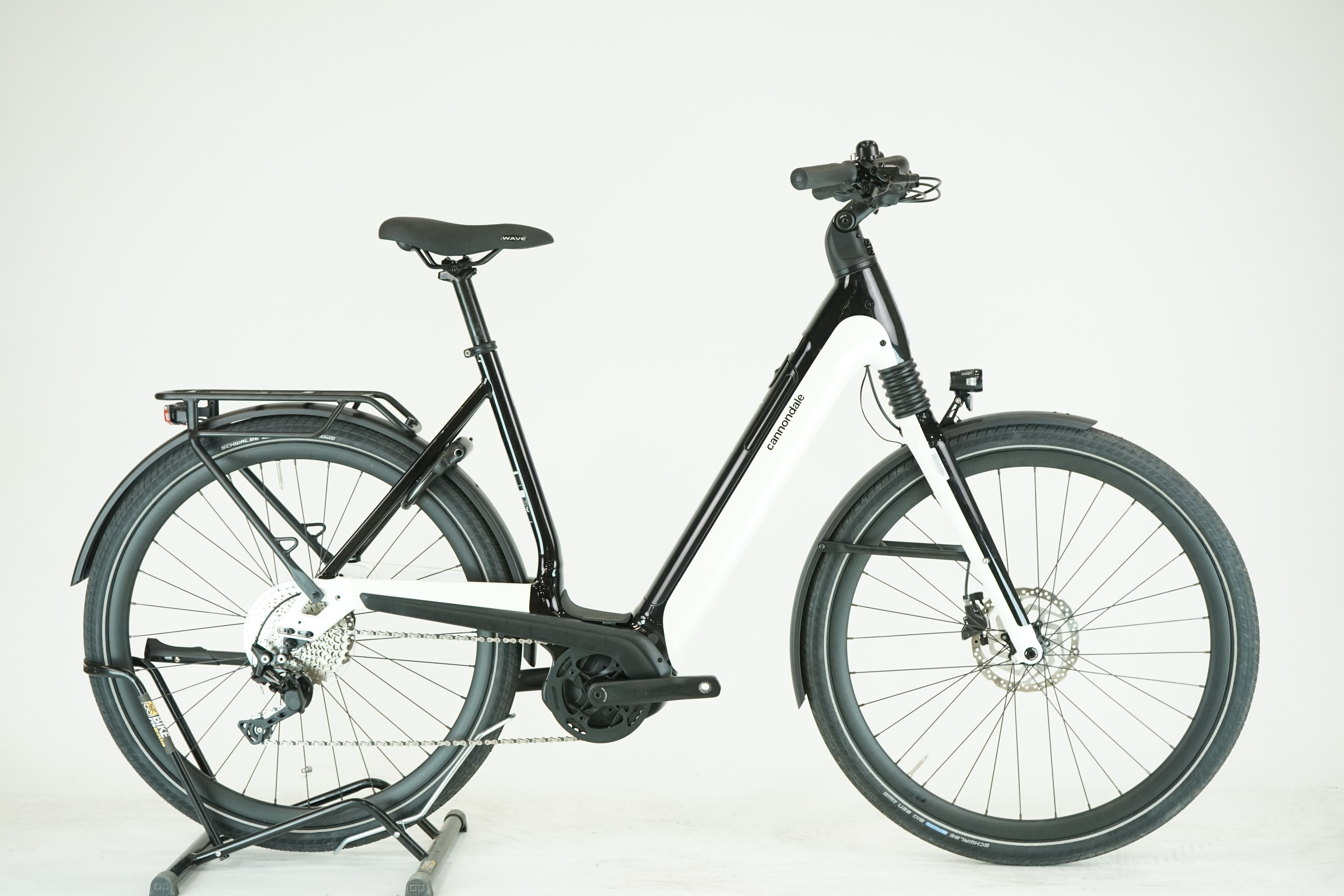 Cannondale Mavaro Neo 5+ 2023 - Trekking E Bike - 625 Wh - Tiefeinstieg