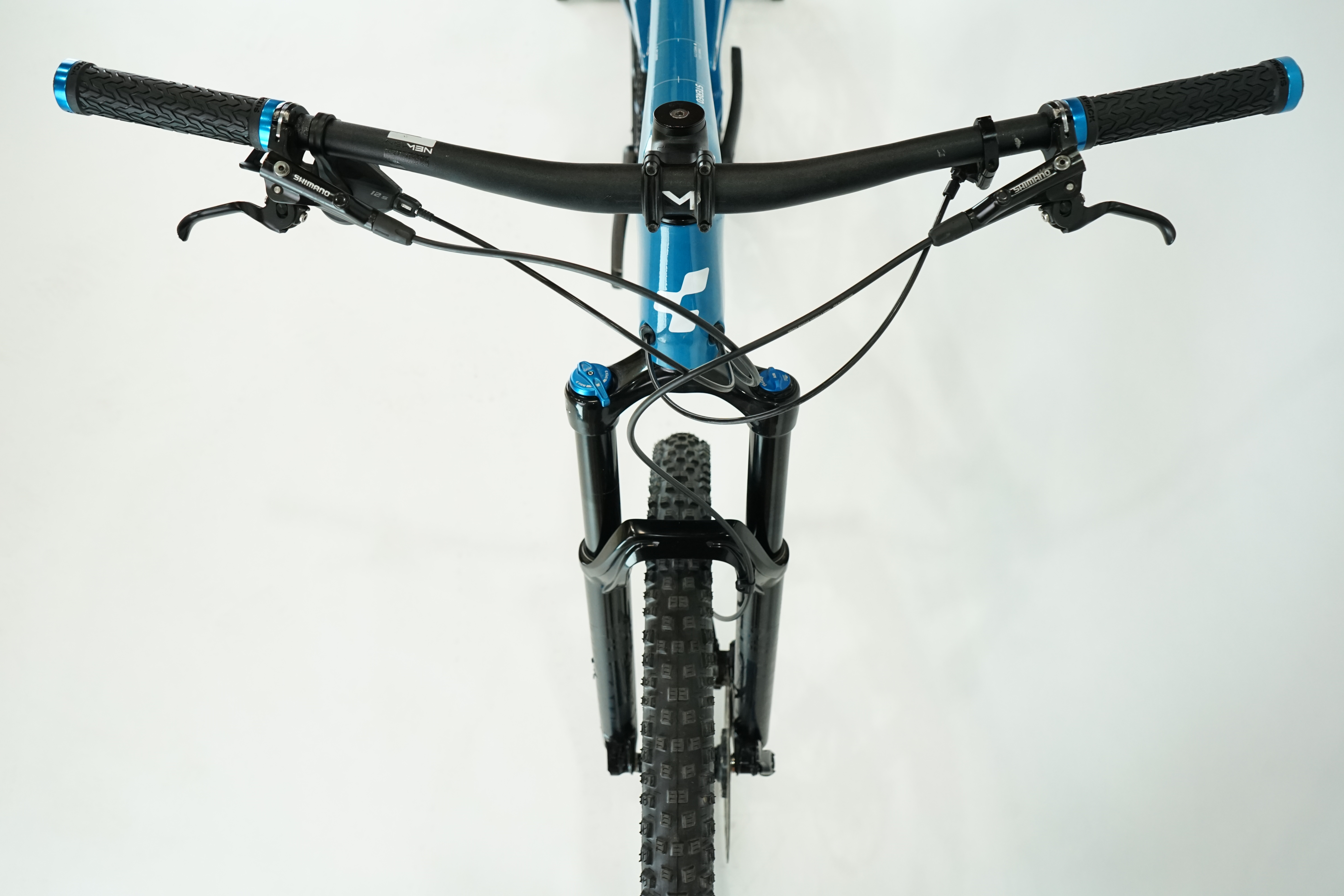 Cube Stereo 140 HPC Race 27.5 2022 - Fully Mountainbike - 27,5 Zoll - Aluminium 