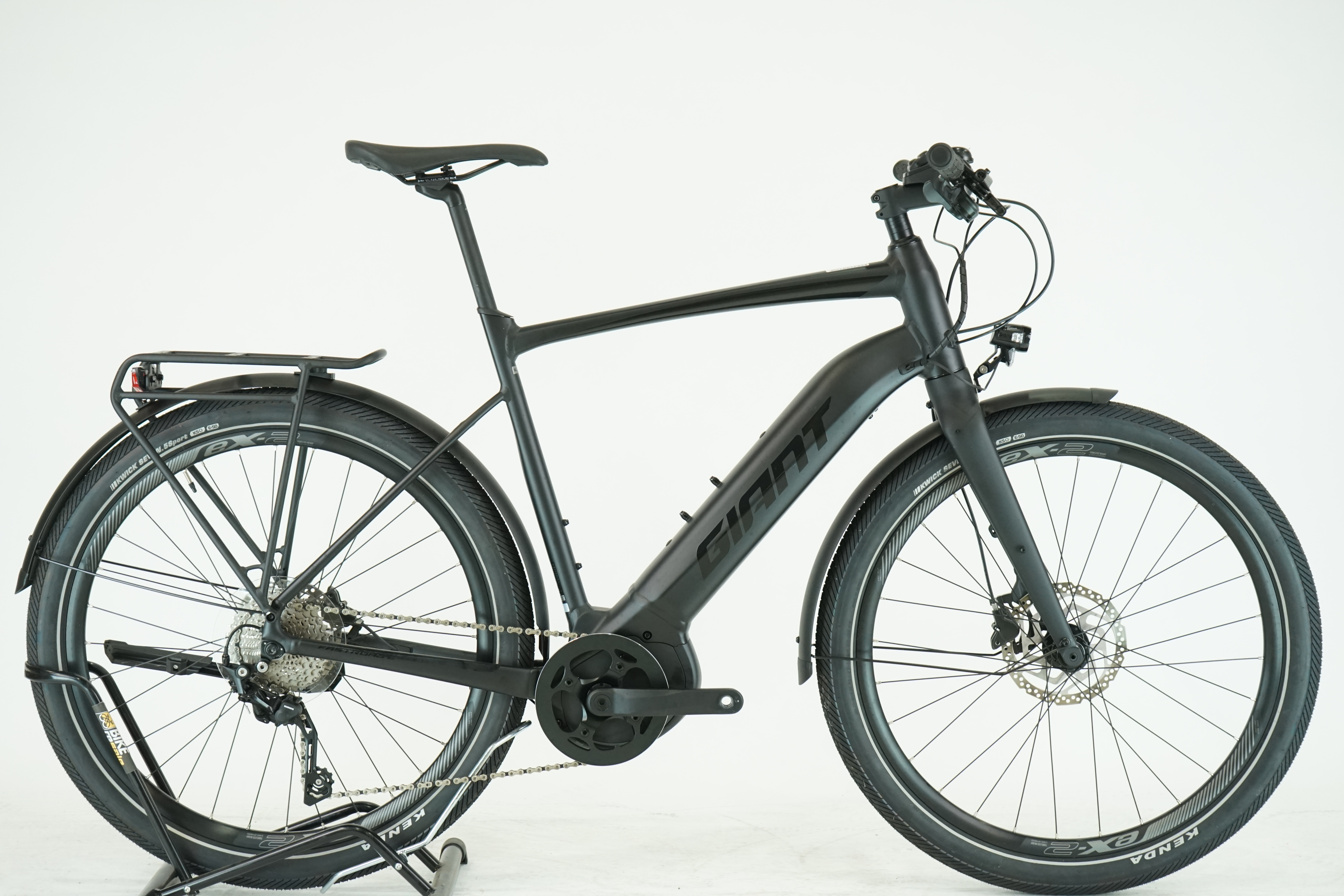 Giant FastRoad E+ EX PRO 2021 - Trekking E Bike - 496 Wh - Diamant 