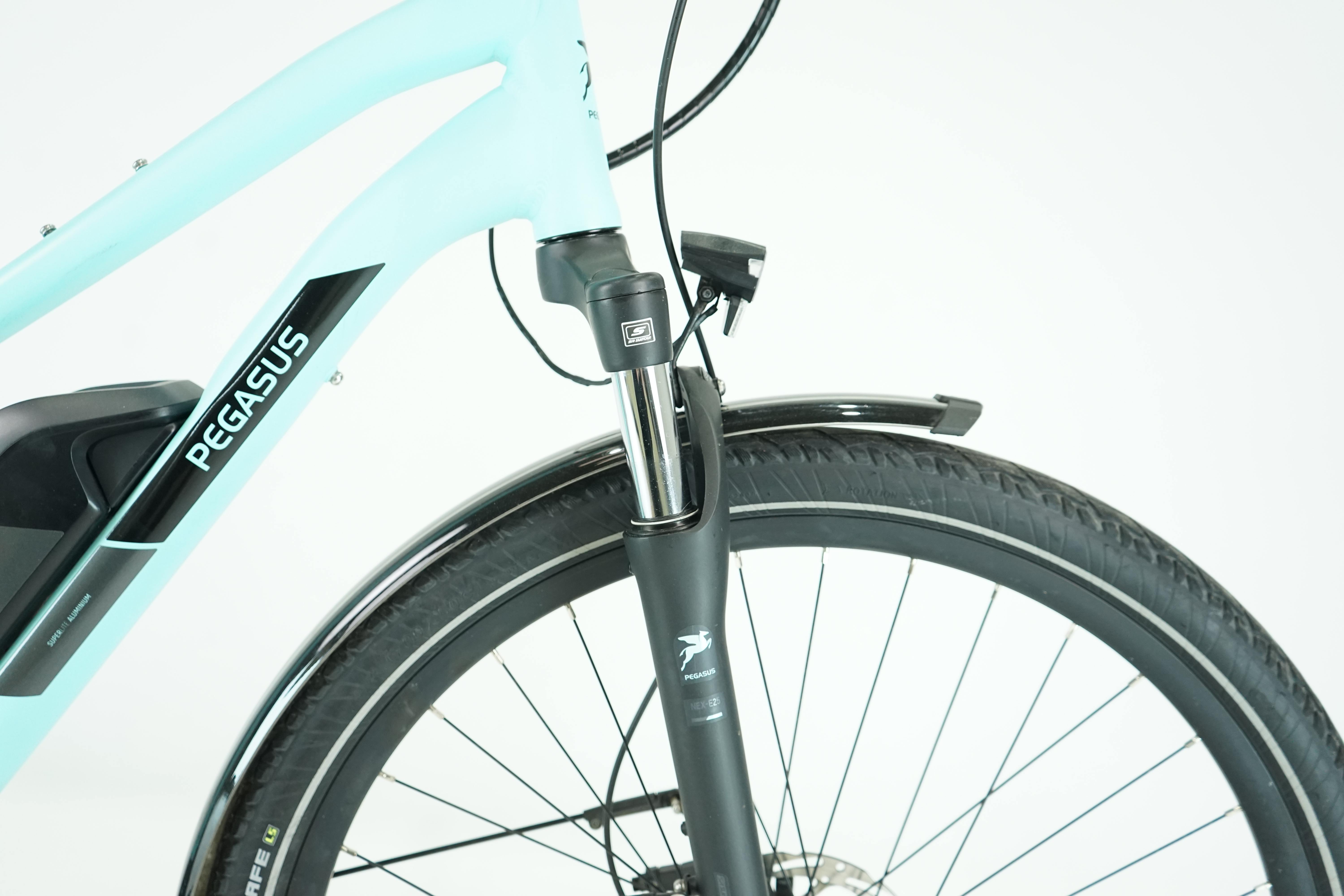 Pegasus Solero E8 Plus 2023 - City E Bike - 500 Wh - Damen Sport - Aluminium 