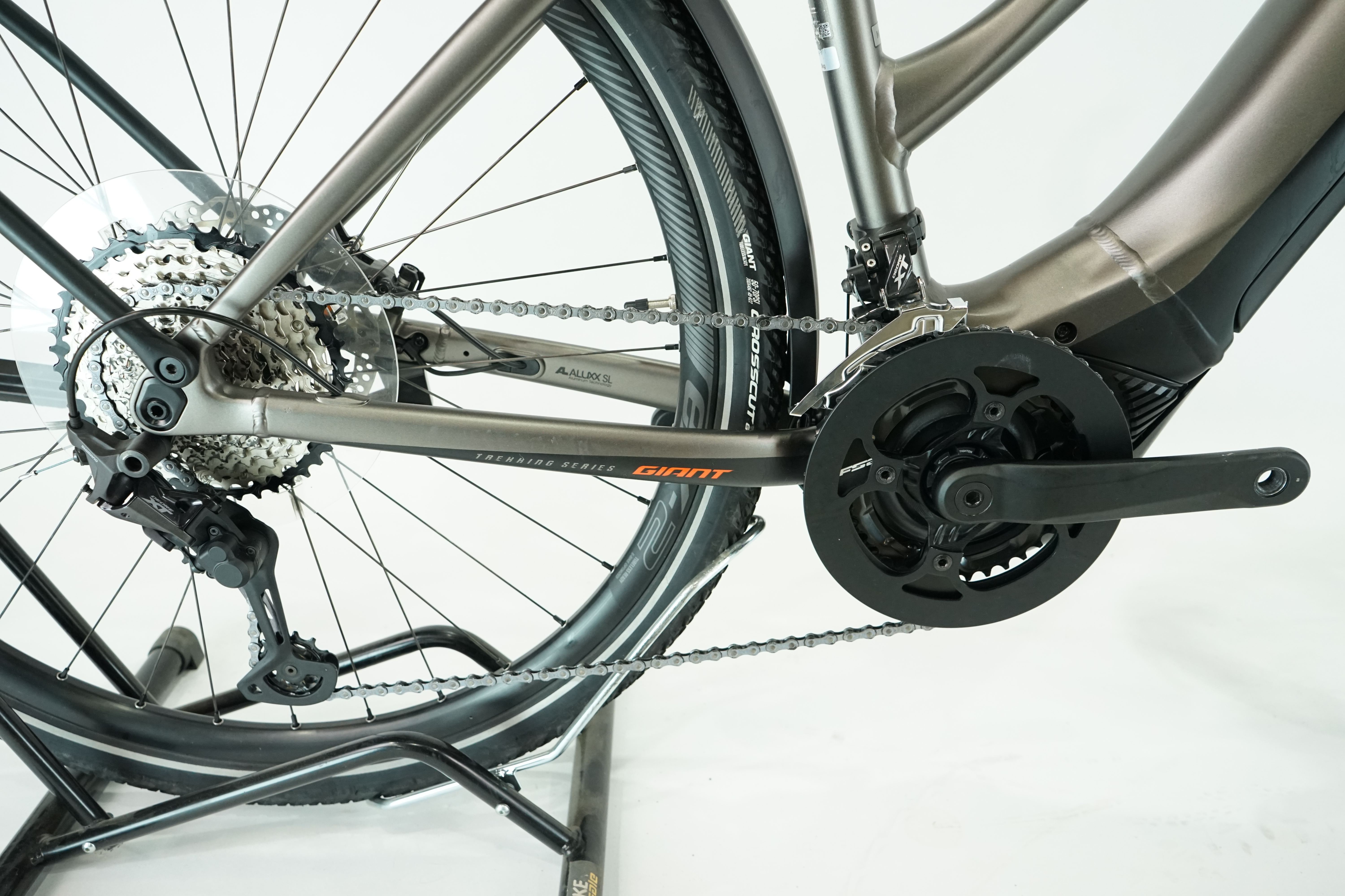 Giant Explore E+ 0 Pro STA 2021 - Trekking E Bike - 625 Wh - Damen Sport